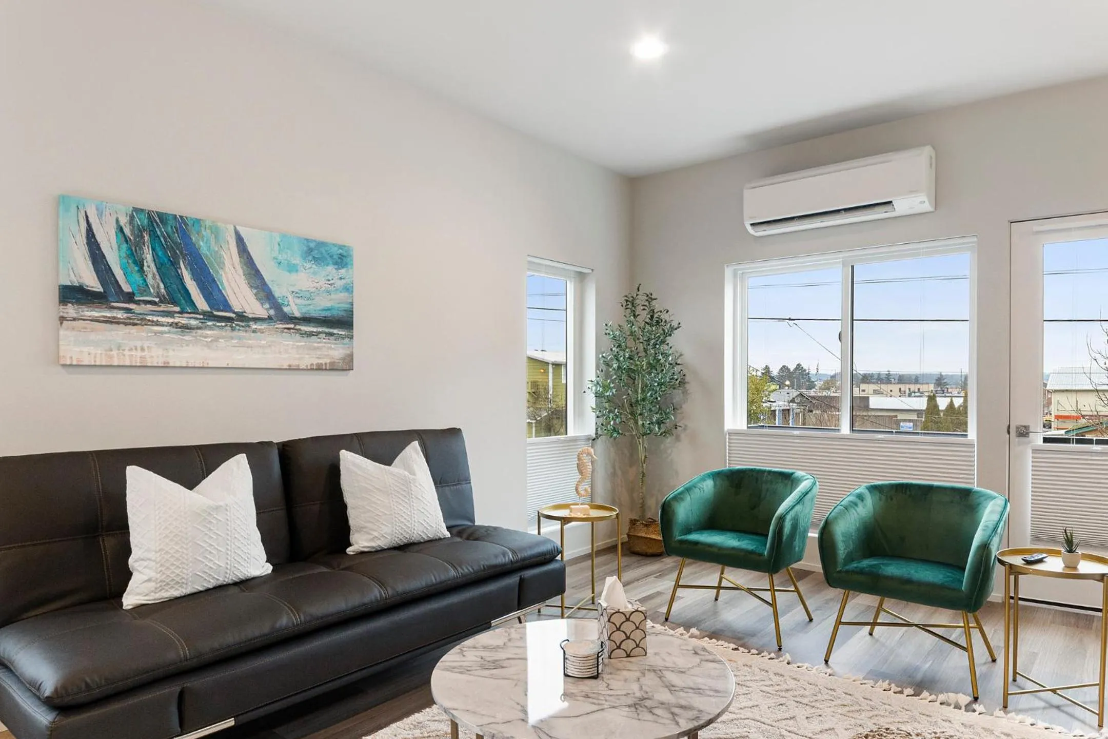 New Fully Updated Condo 914 in Anacortes