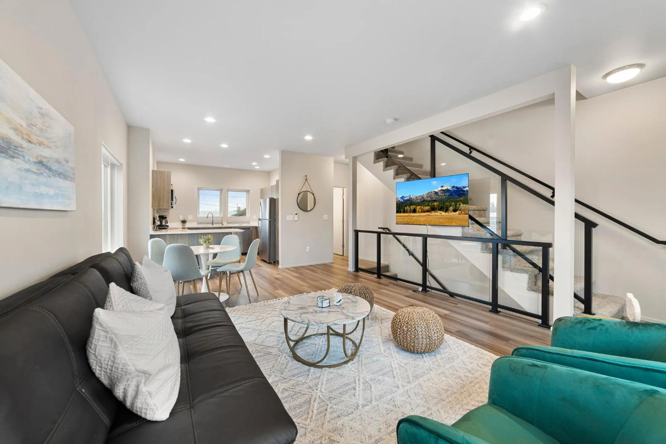 New Fully Updated Condo 914 in Anacortes