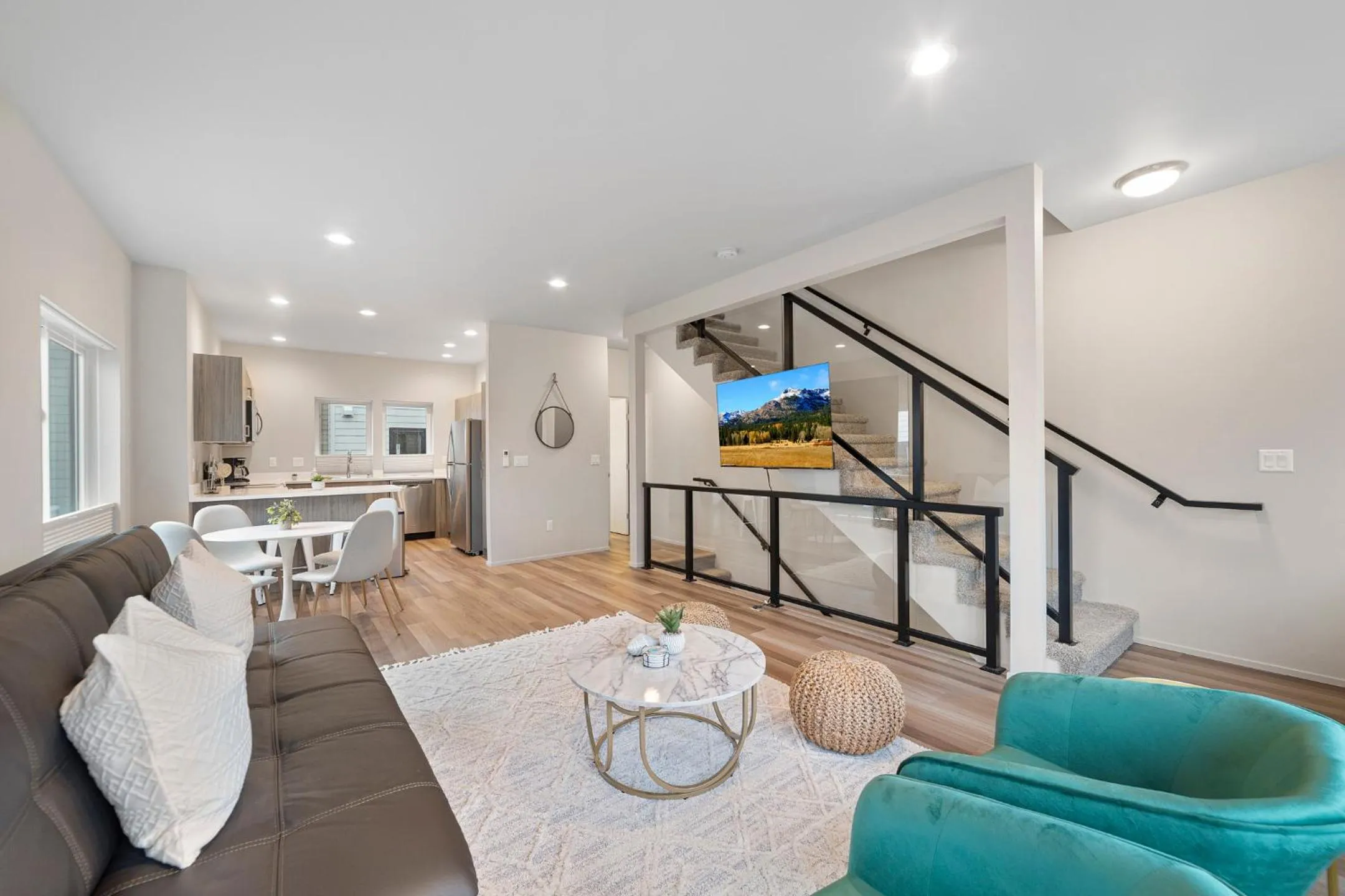 New Fully Updated Condo 914 in Anacortes
