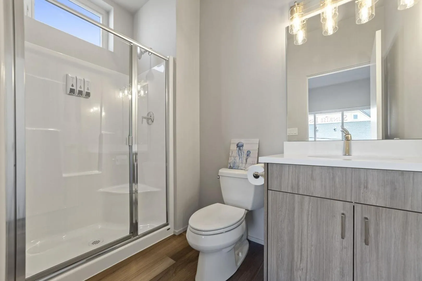 New Fully Updated Condo 914 in Anacortes