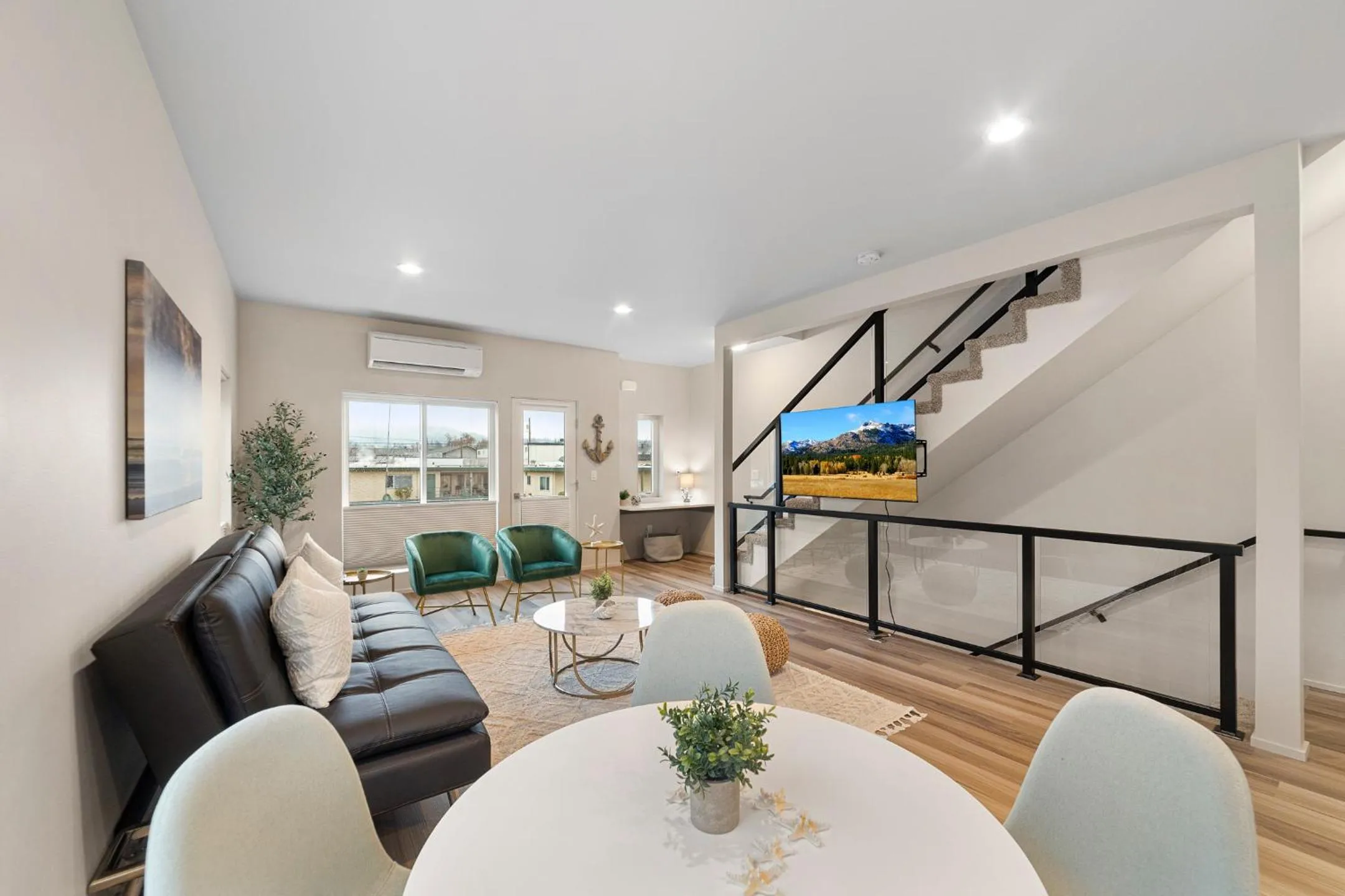 New Fully Updated Condo 914 in Anacortes