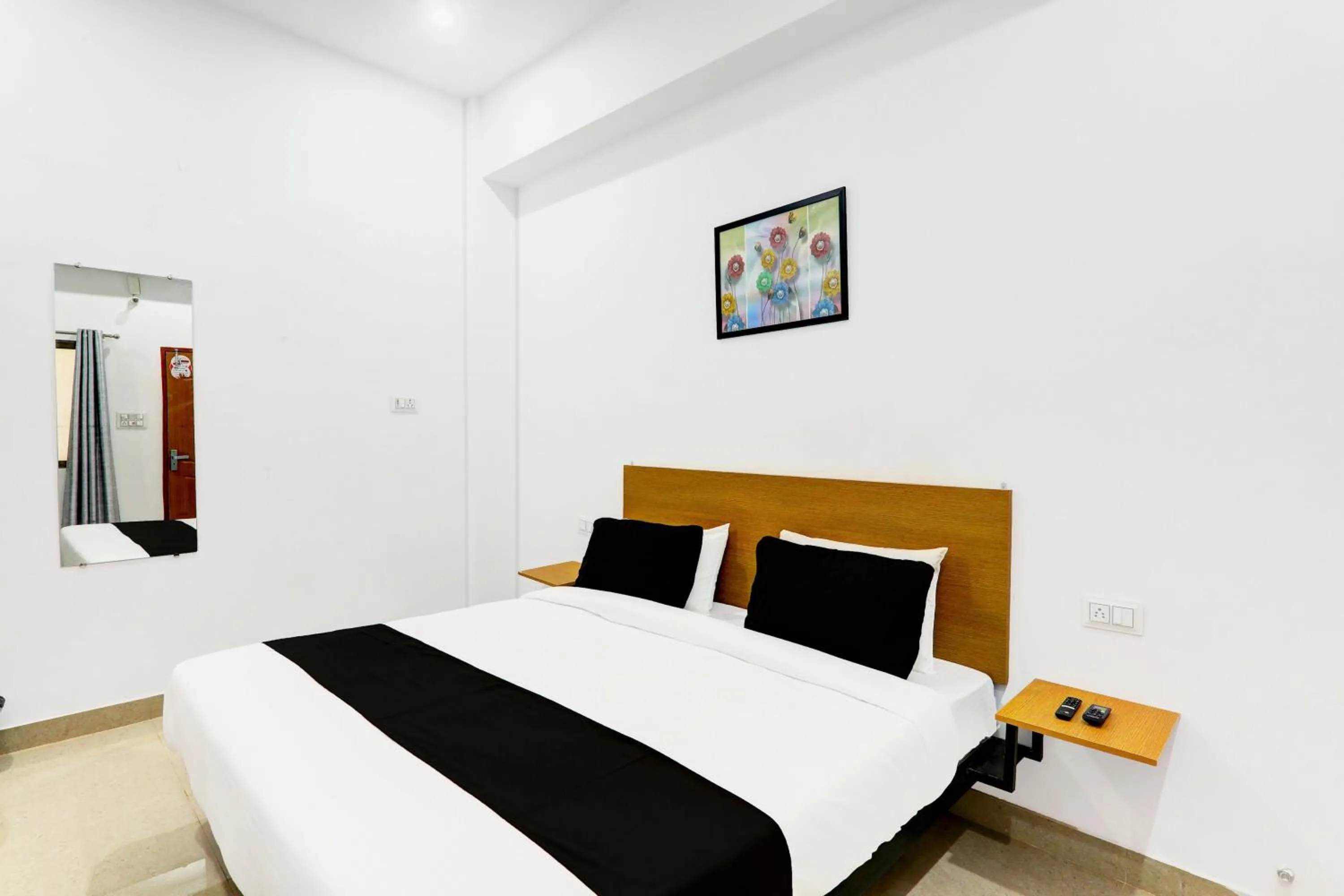 Bedroom, Bed in Hotel O JP INN