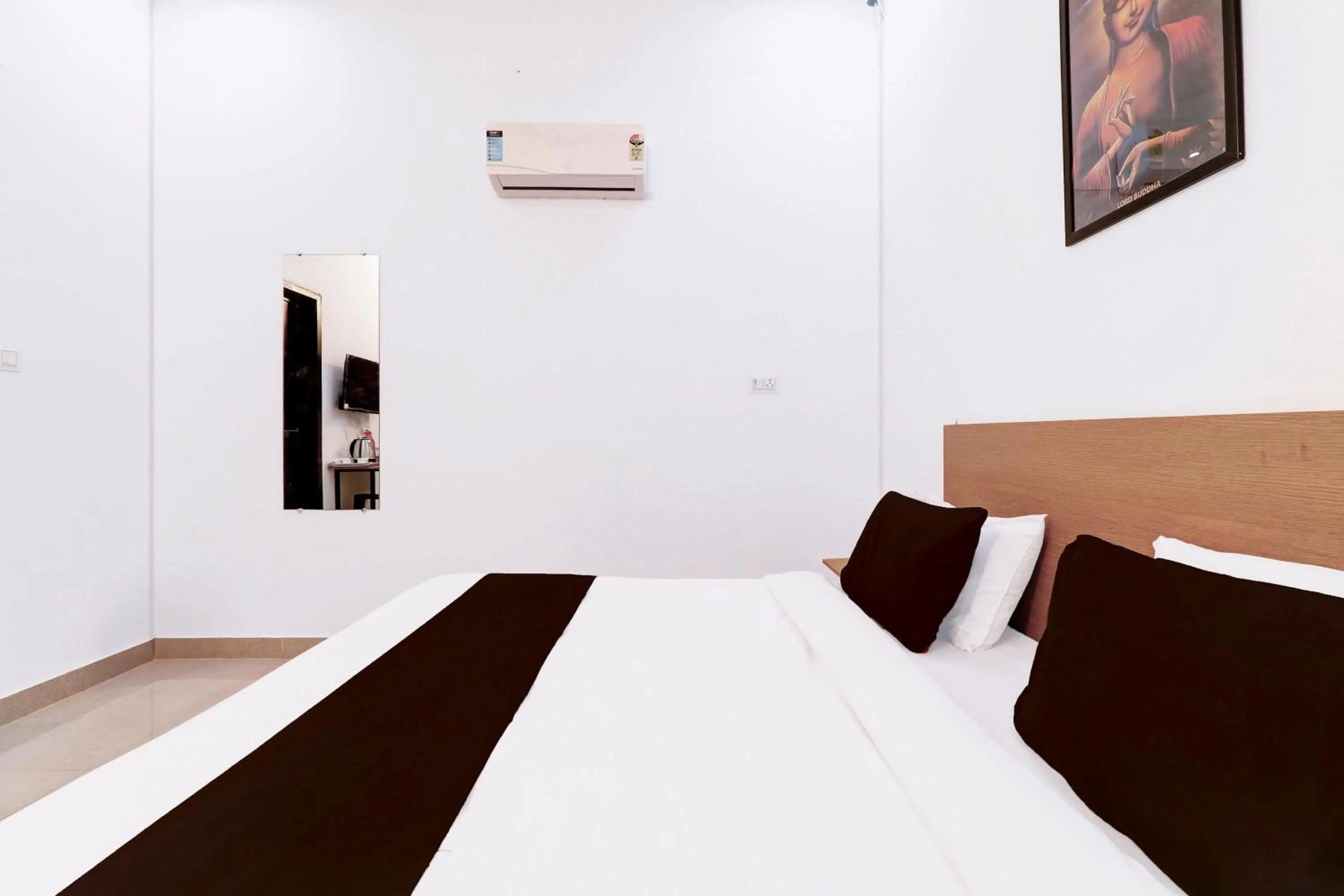 Bedroom, Bed in Hotel O JP INN