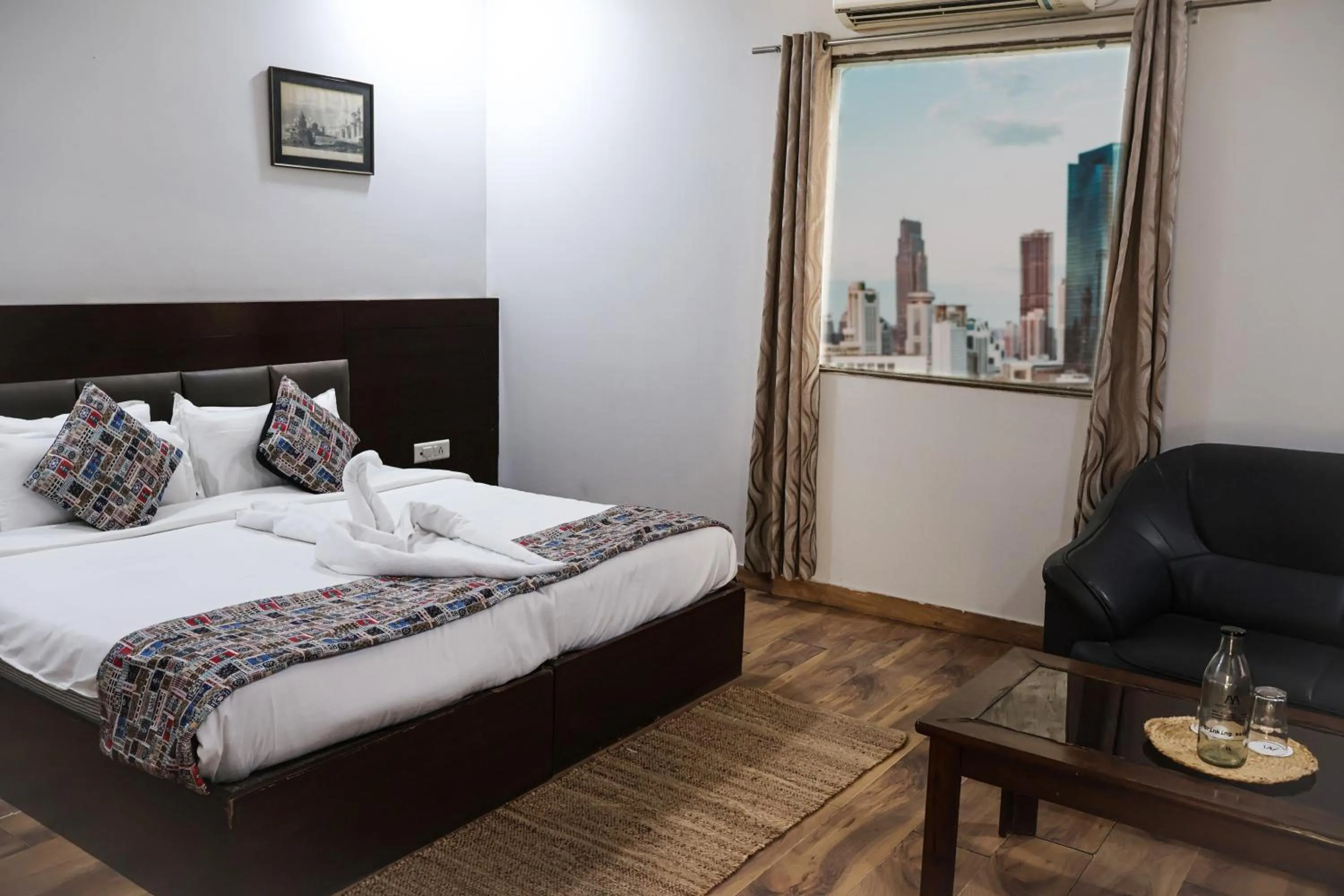 Photo of the whole room, Bed in HHW Hotel- Agra