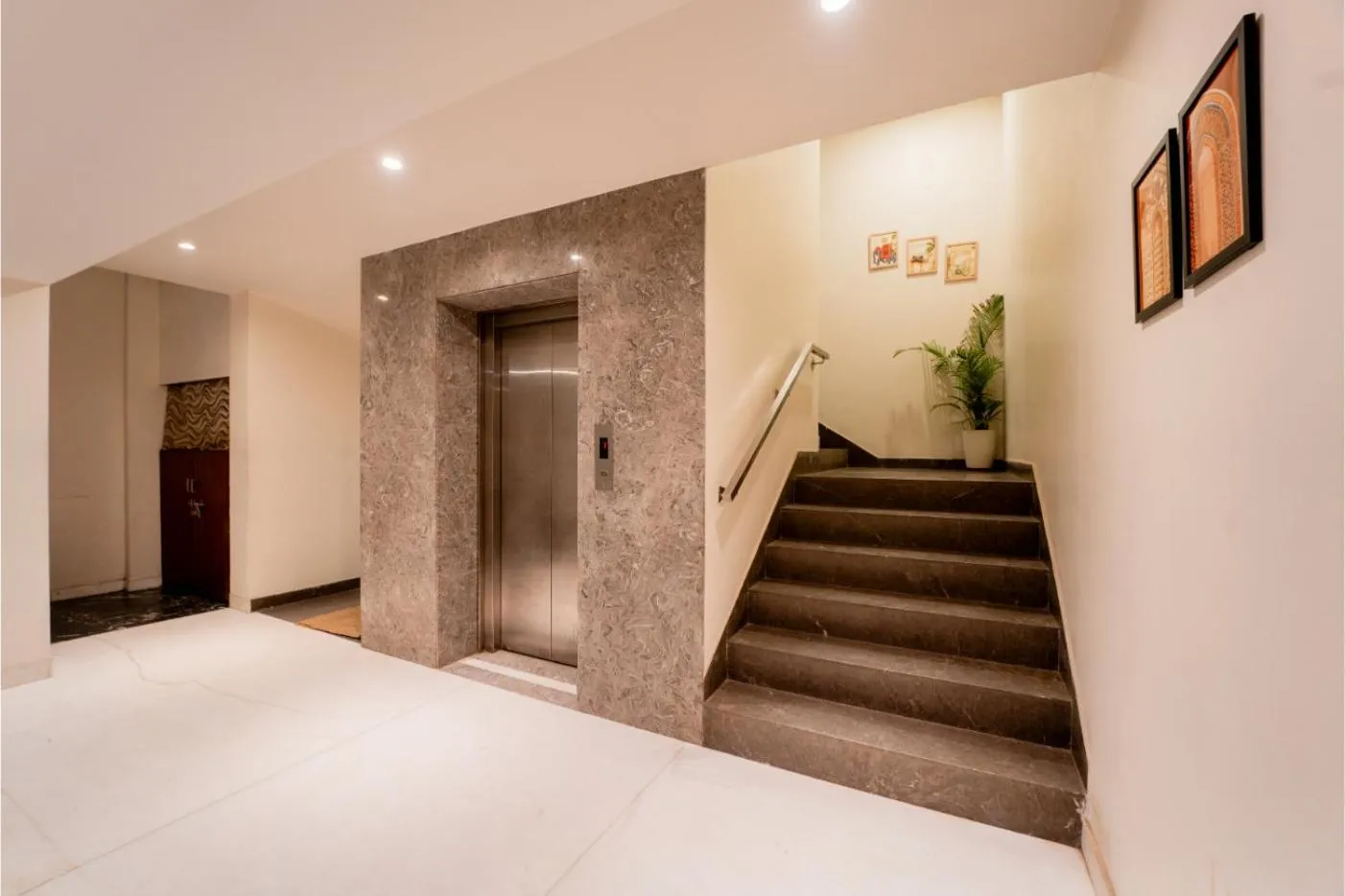 elevator in HHW Hotel- Agra