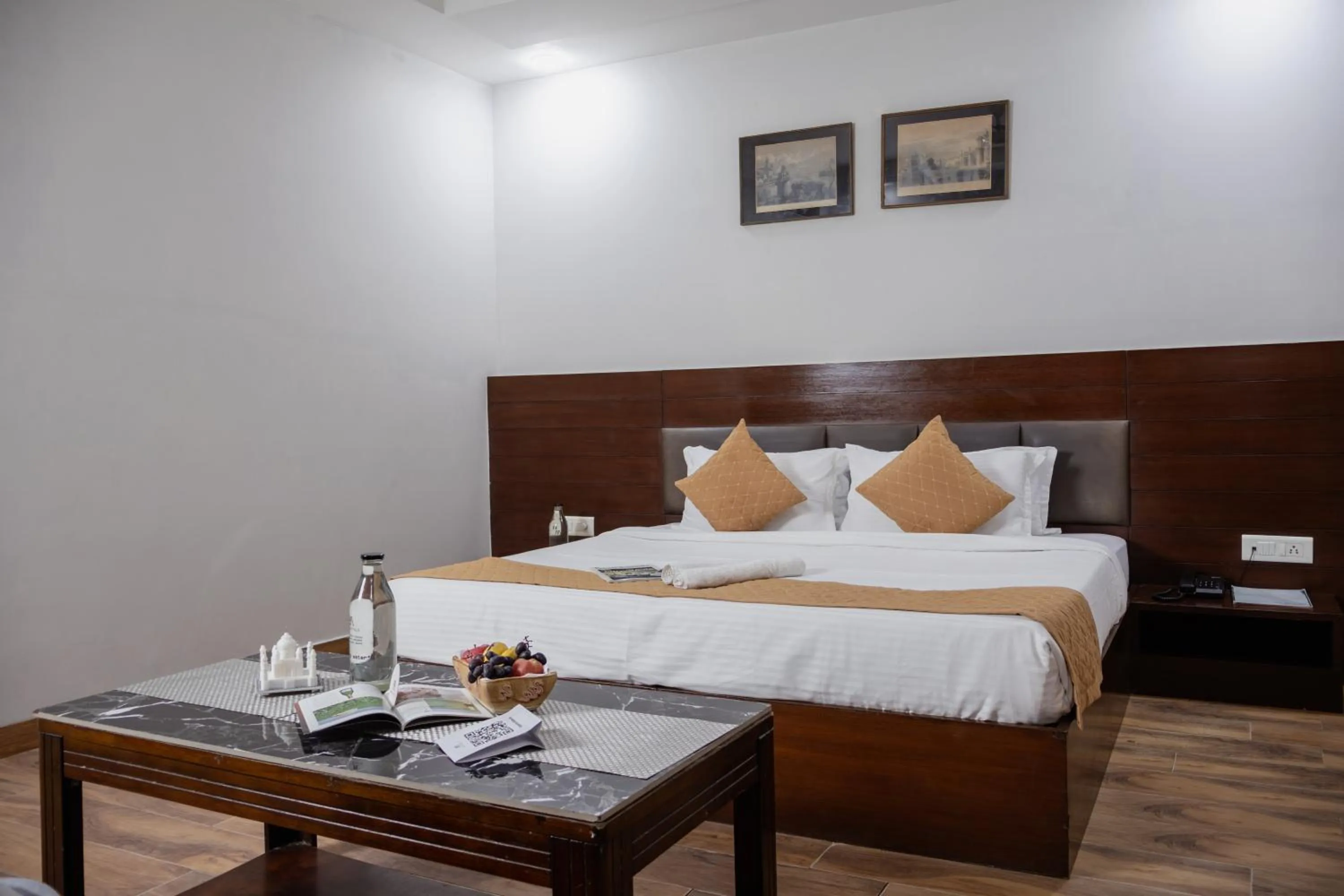 Bed in HHW Hotel- Agra