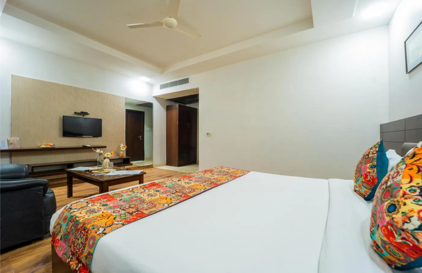 Bed in HHW Hotel- Agra