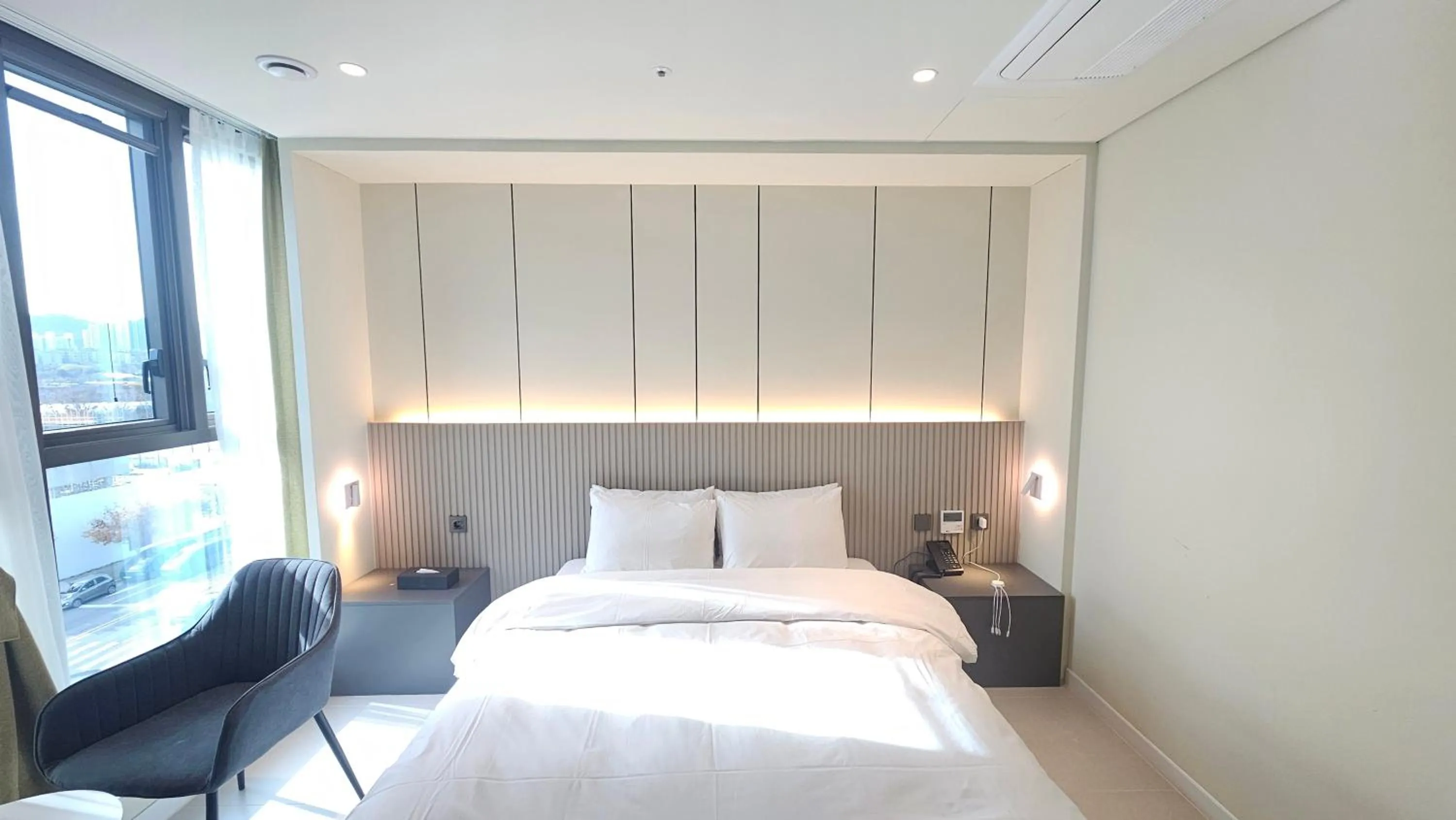 Bedroom, Bed in The Gleam Hotel