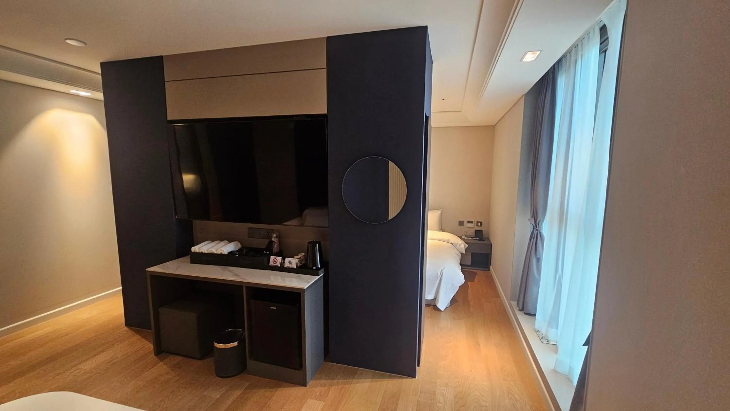 Bedroom, Bed in The Gleam Hotel