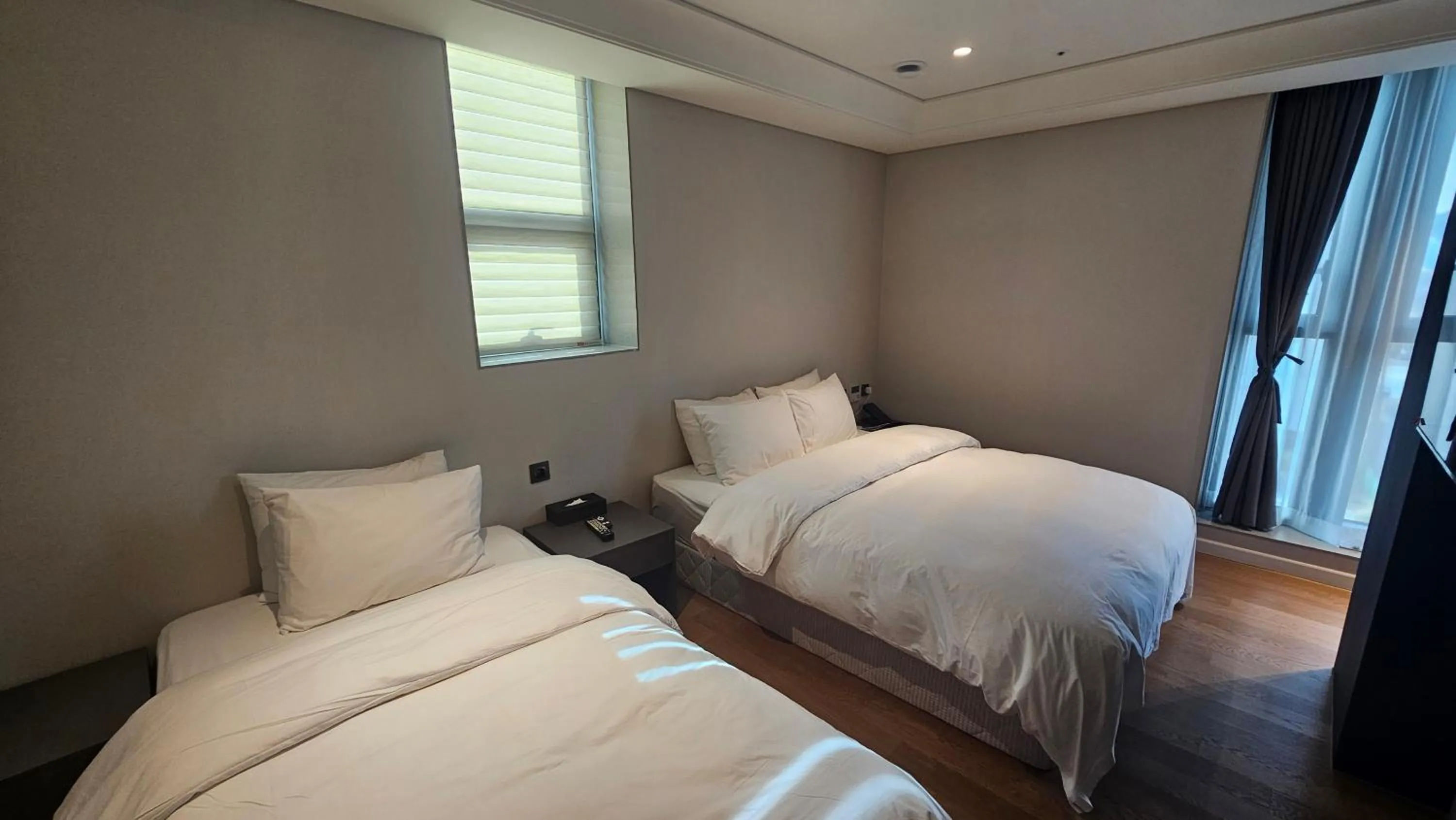 Bedroom, Bed in The Gleam Hotel