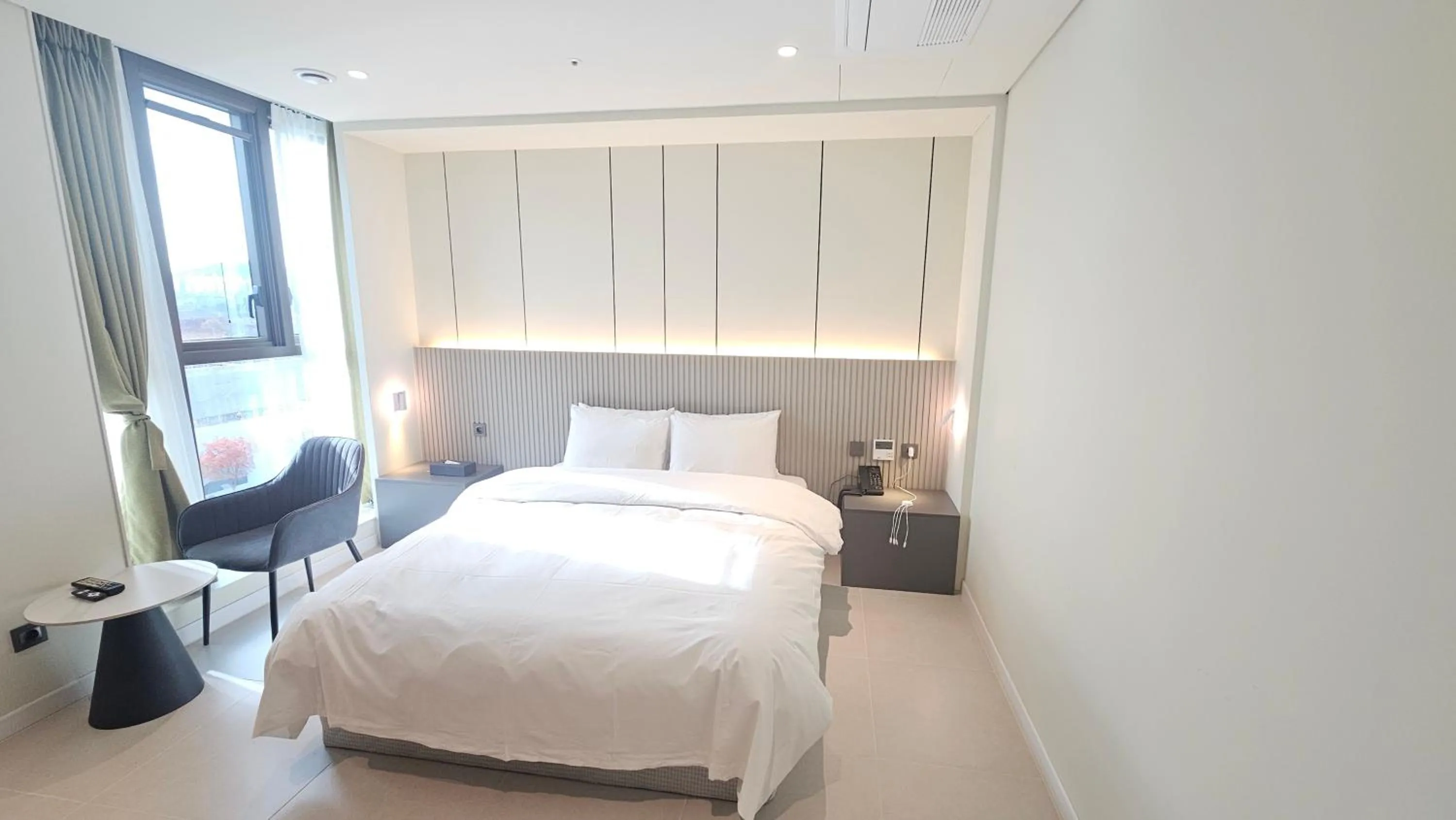 Bedroom, Bed in The Gleam Hotel