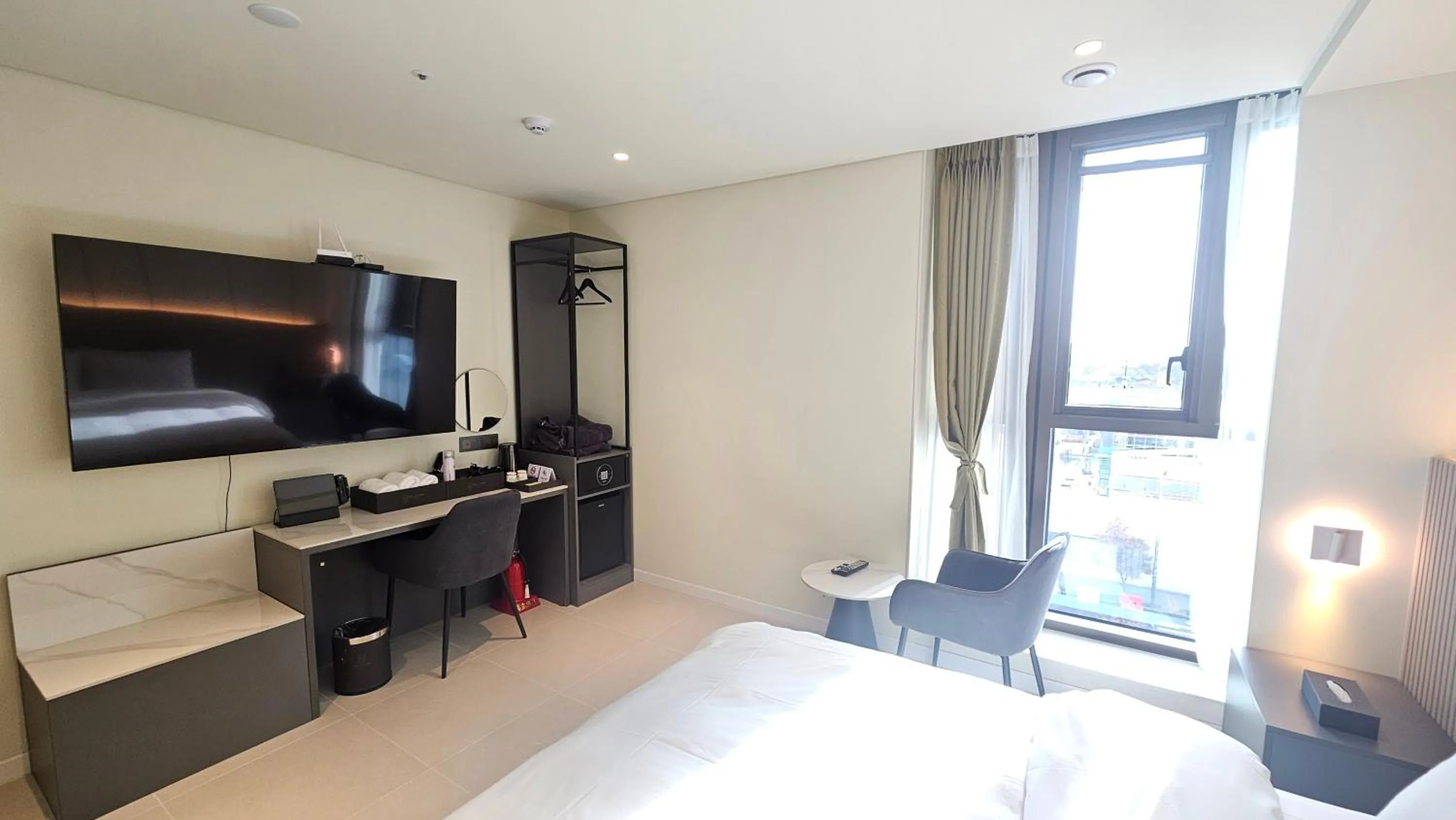 Bedroom, Bed in The Gleam Hotel