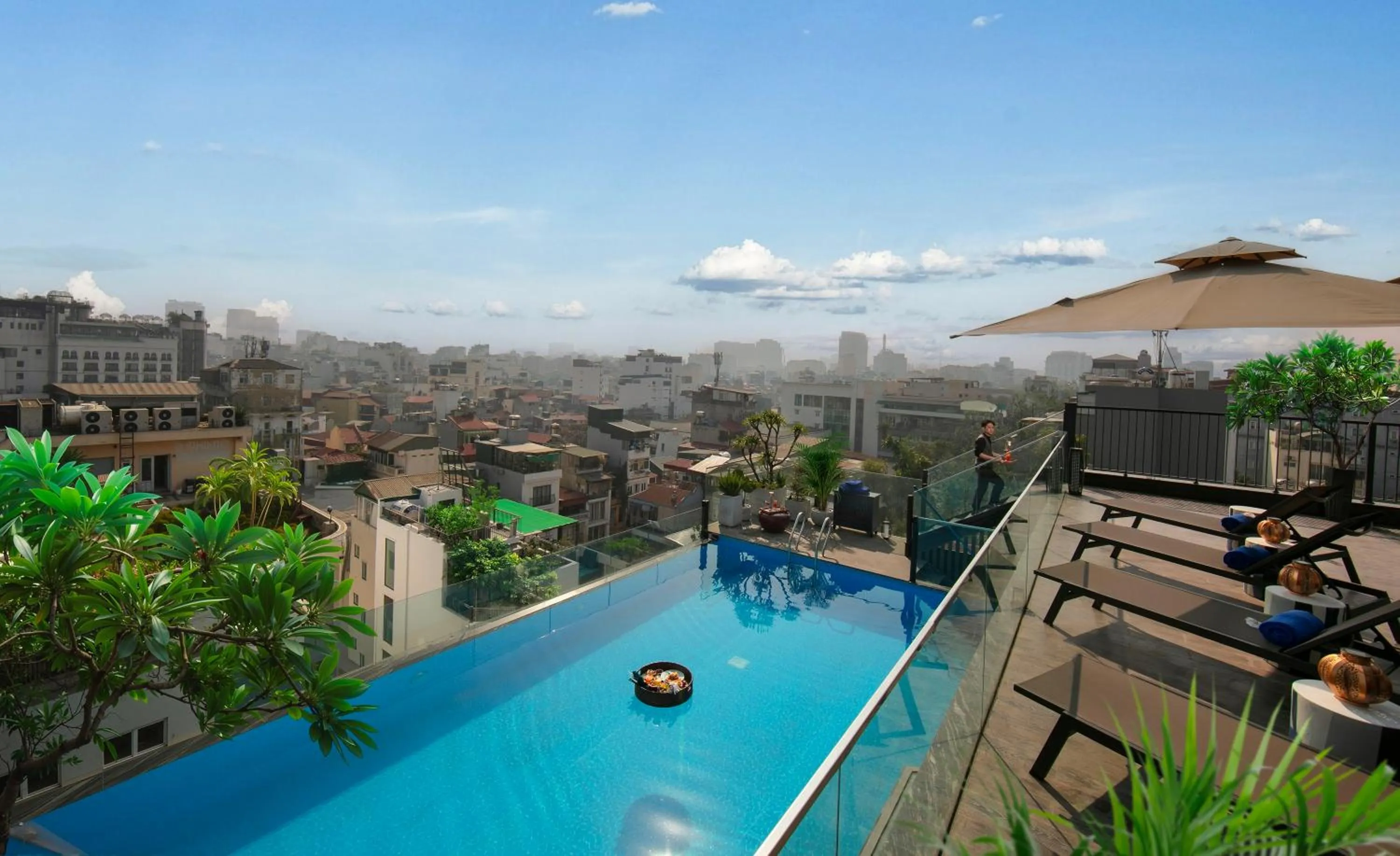 Swimming pool in HOTEL de LAGOM