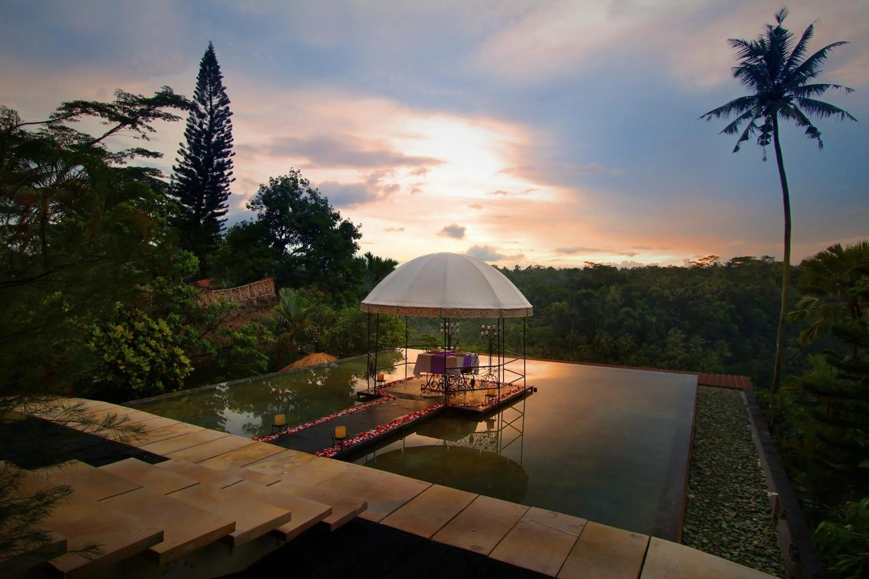 Area and facilities in Jungle Retreat by Kupu Kupu Barong