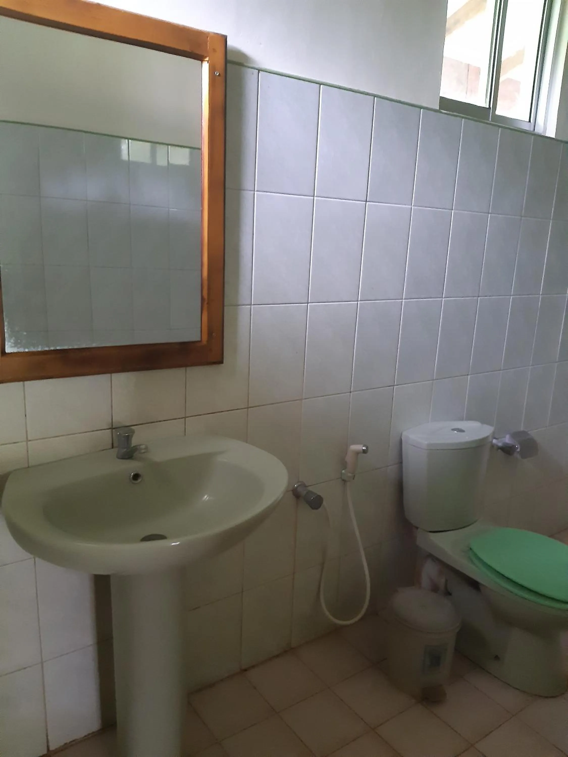 Shower in Banana Rest Sigiriya