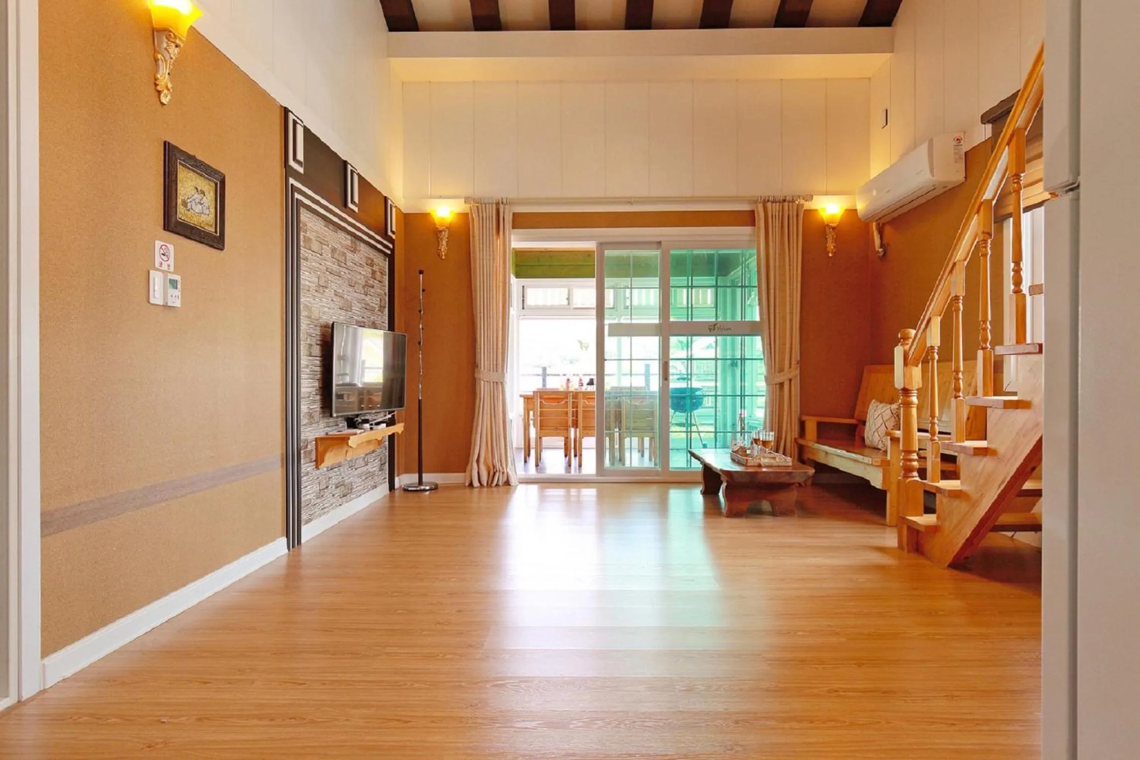 Photo of the whole room in Yejeon Pension