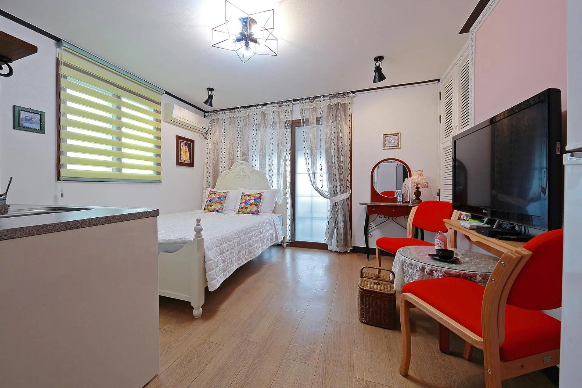 Seating area, Bed in Yejeon Pension