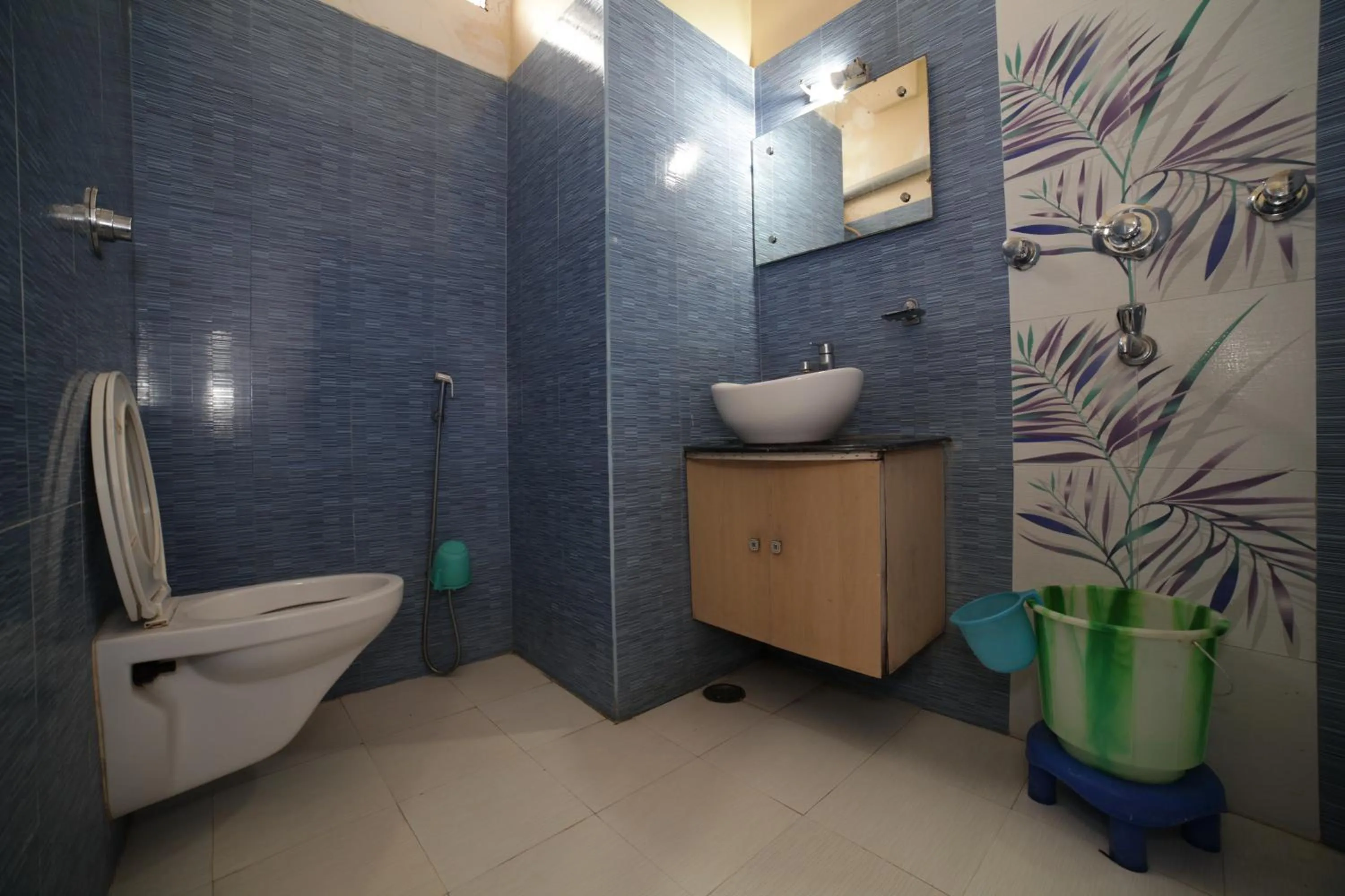 Bathroom in Hotel Satkar