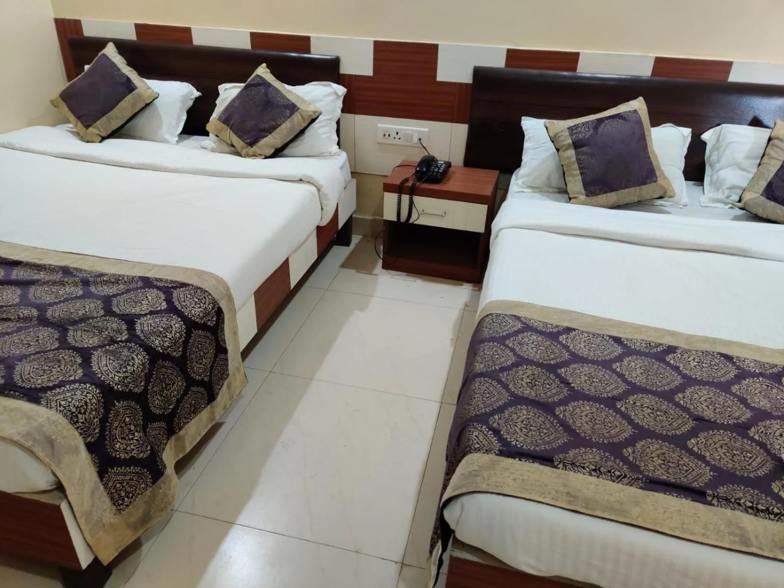Bed in Hotel Satkar