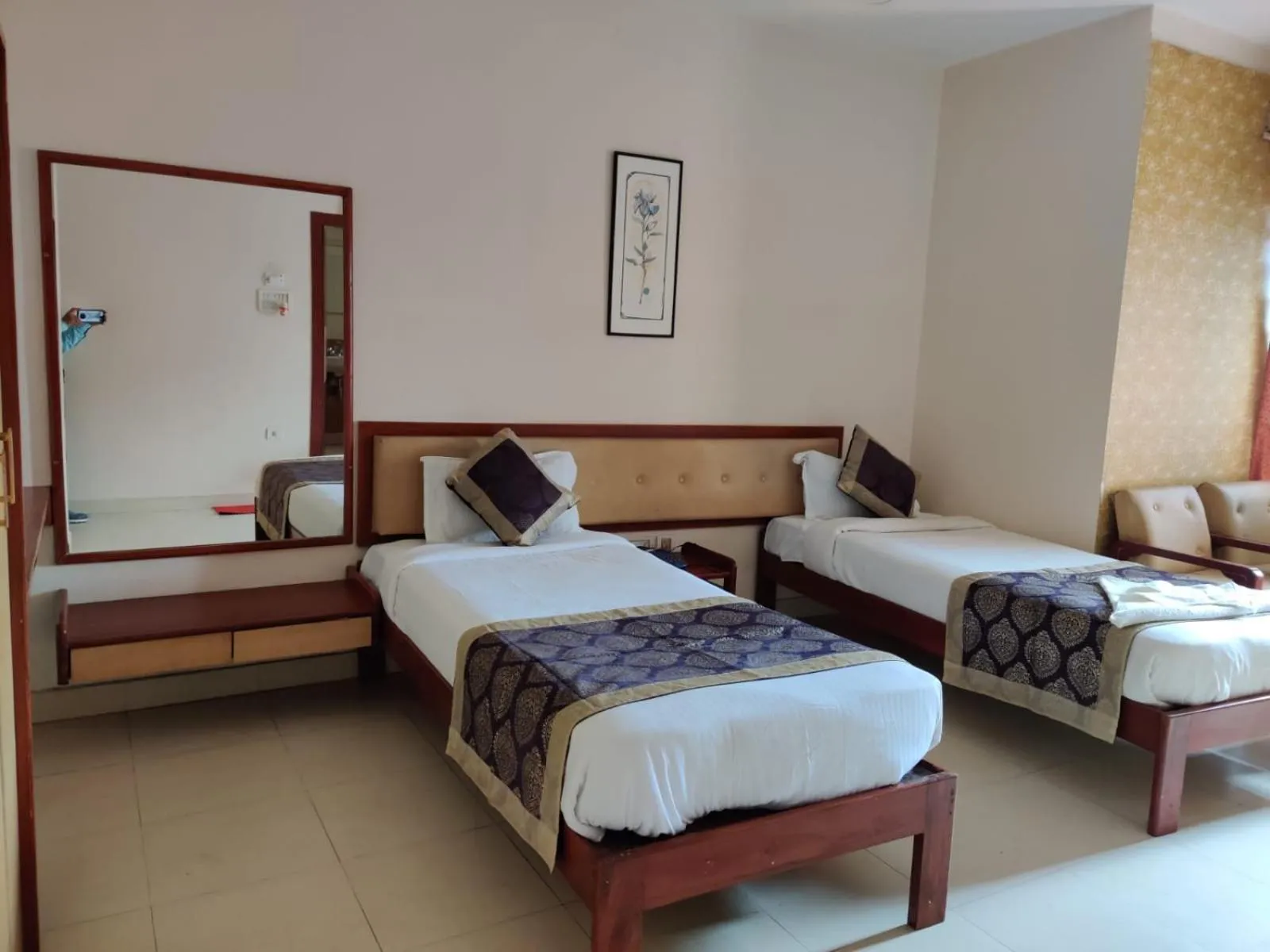 Bedroom, Bed in Hotel Satkar