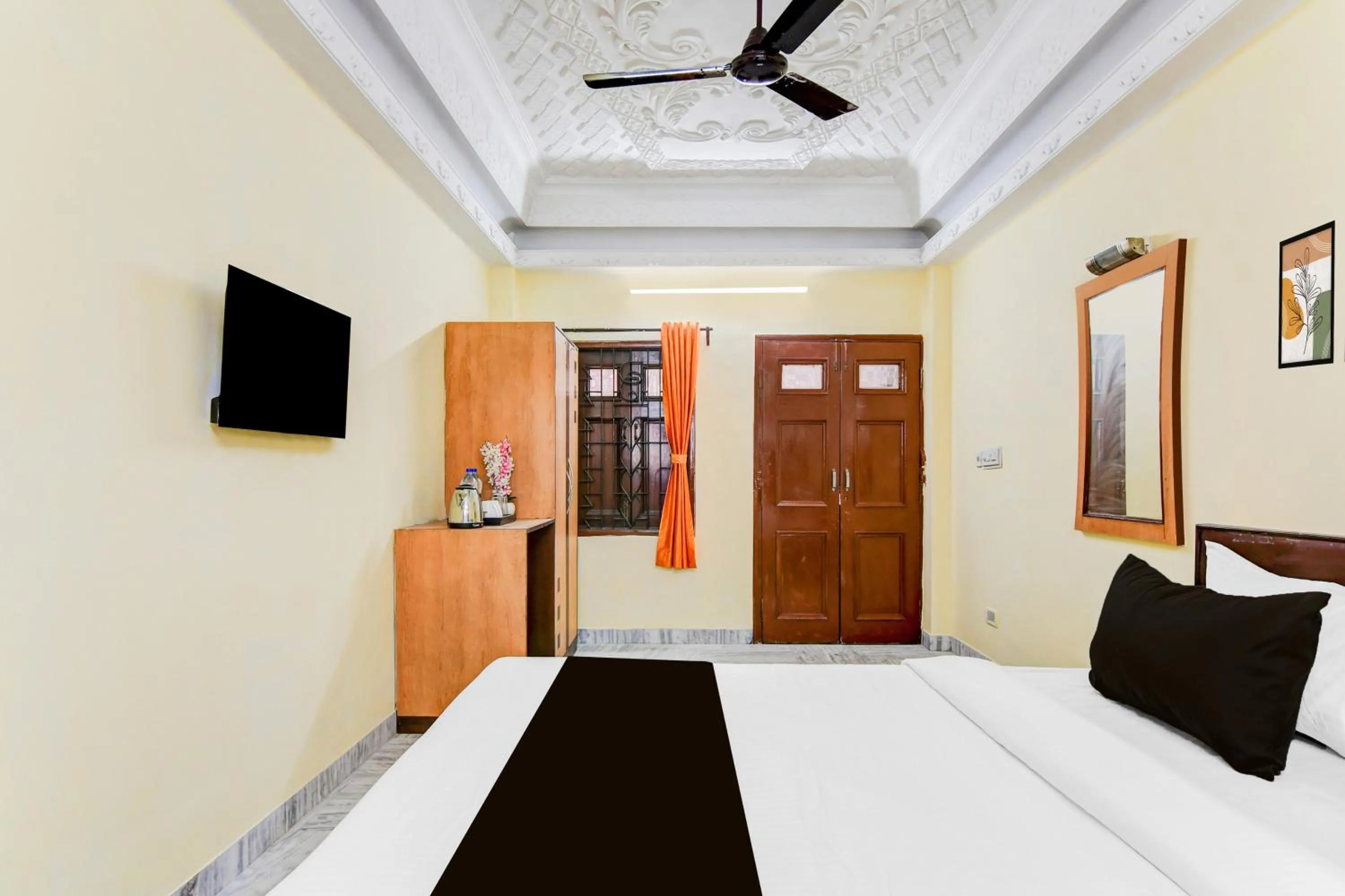 Bedroom, Bed in Super Hotel O Lenin Sarani