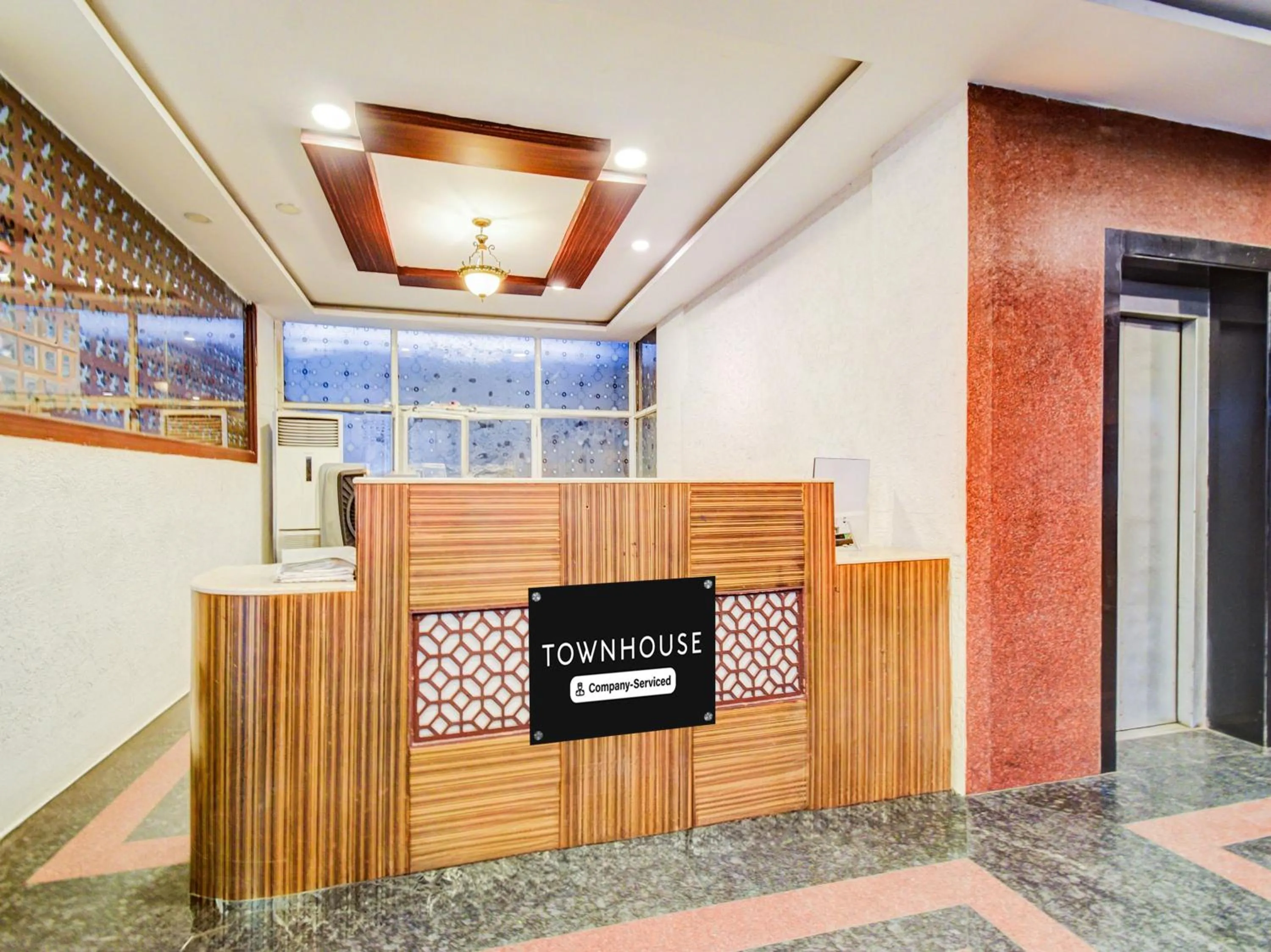 Lobby or reception in Super Townhouse Red Hills Lakdikapul Formerly Sitara Grand