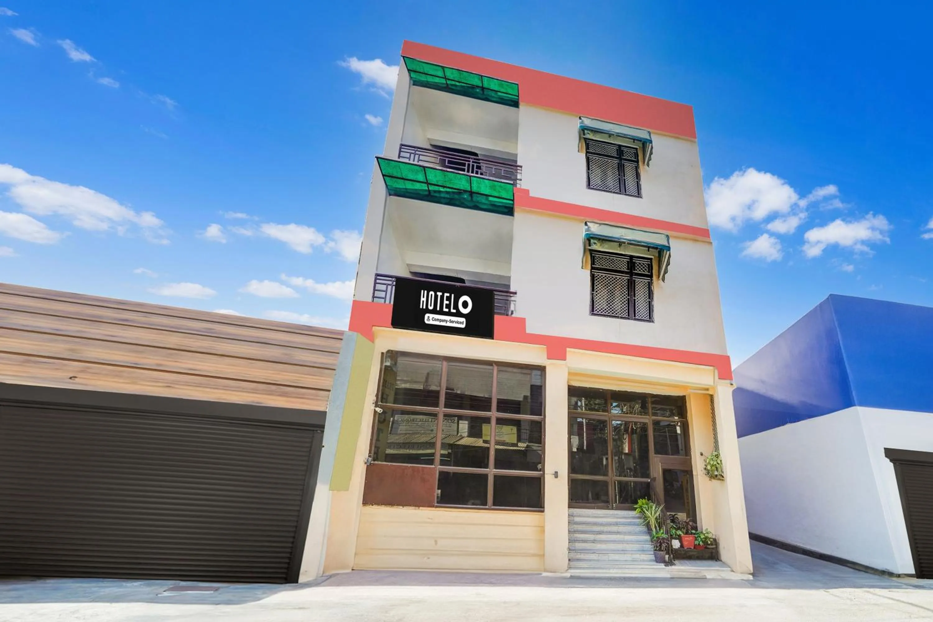 Facade/entrance in Hotel O Tyagi Road Near Prince Chowk