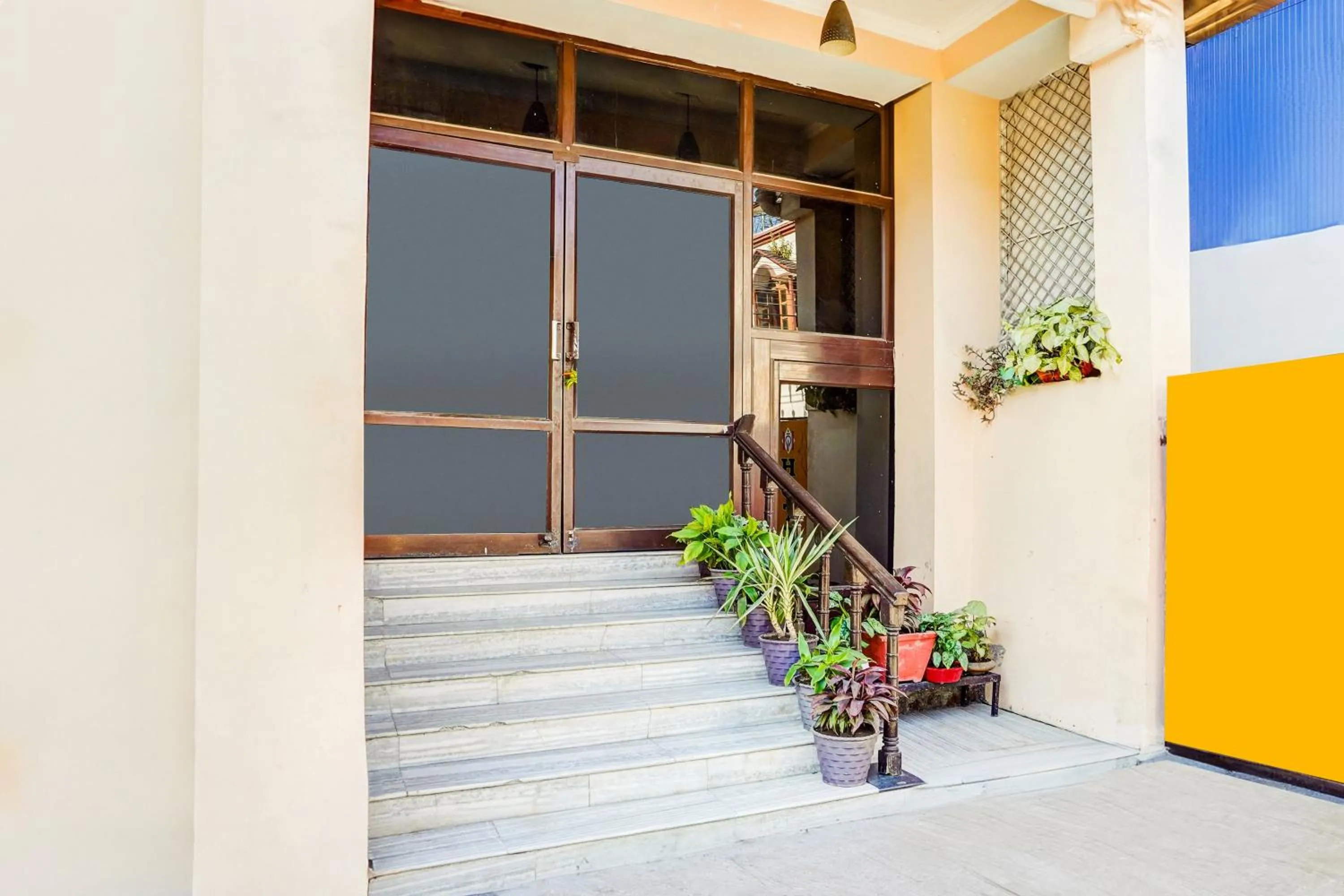 Facade/entrance in Hotel O Tyagi Road Near Prince Chowk