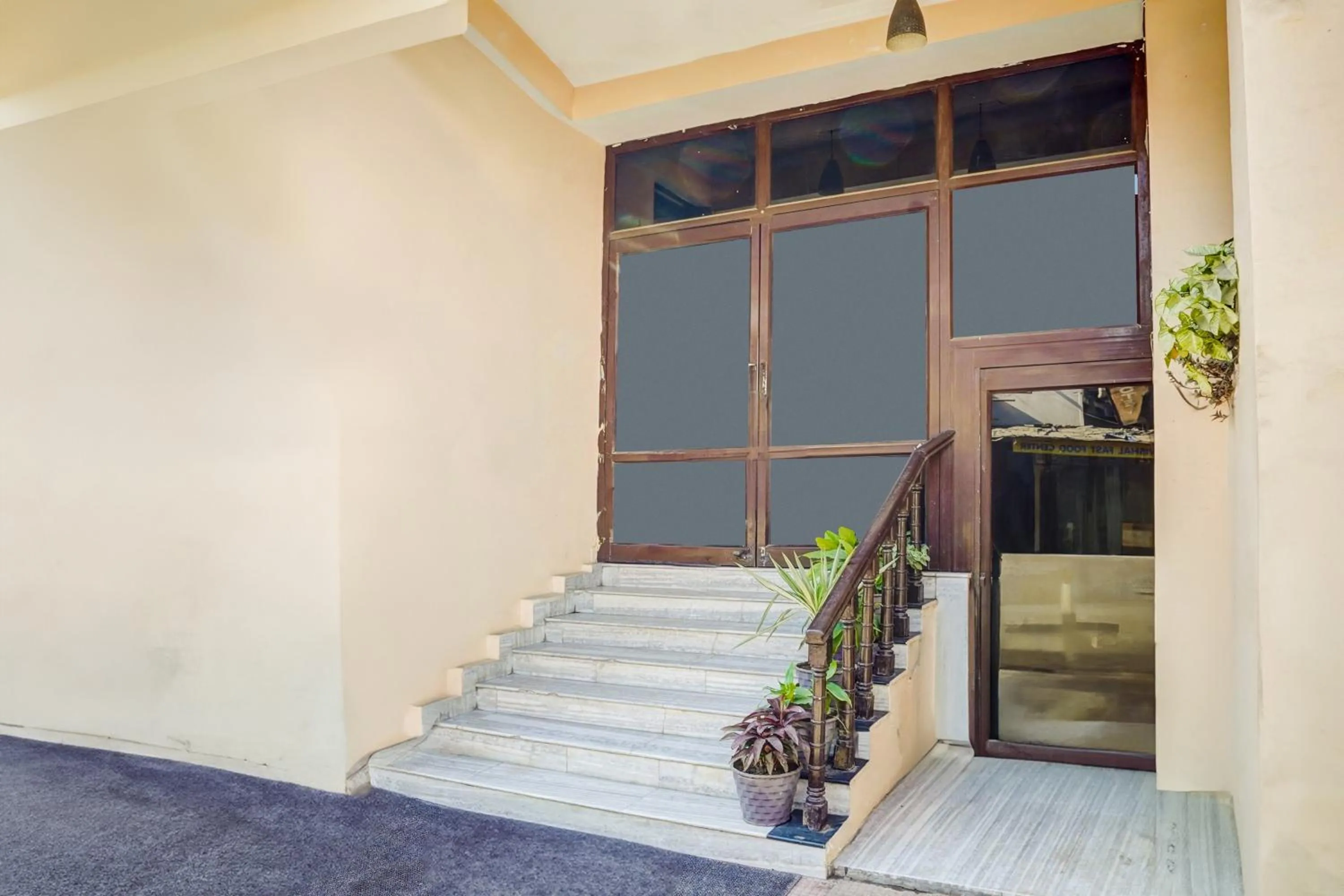 Facade/entrance in Hotel O Tyagi Road Near Prince Chowk