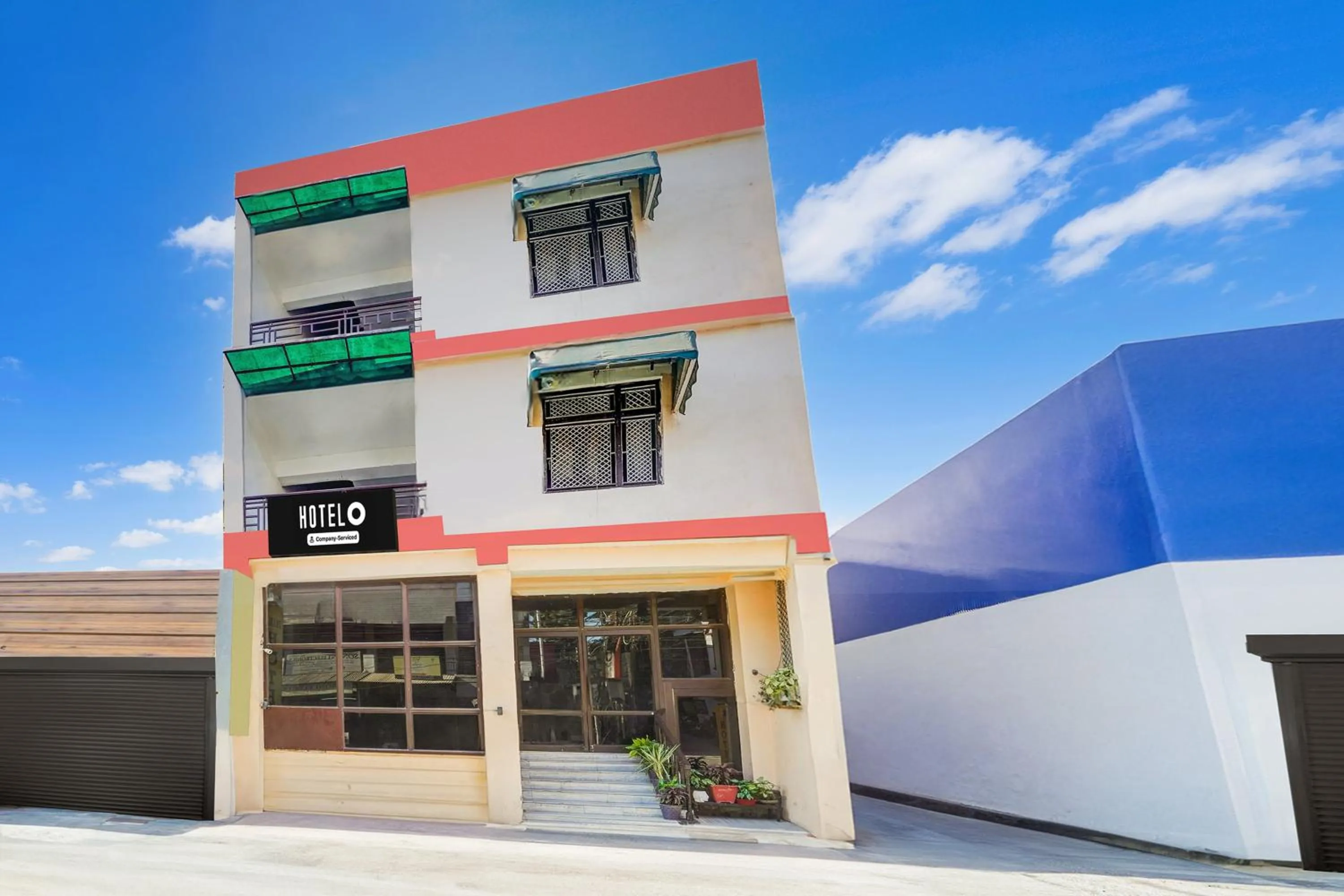 Facade/entrance in Hotel O Tyagi Road Near Prince Chowk