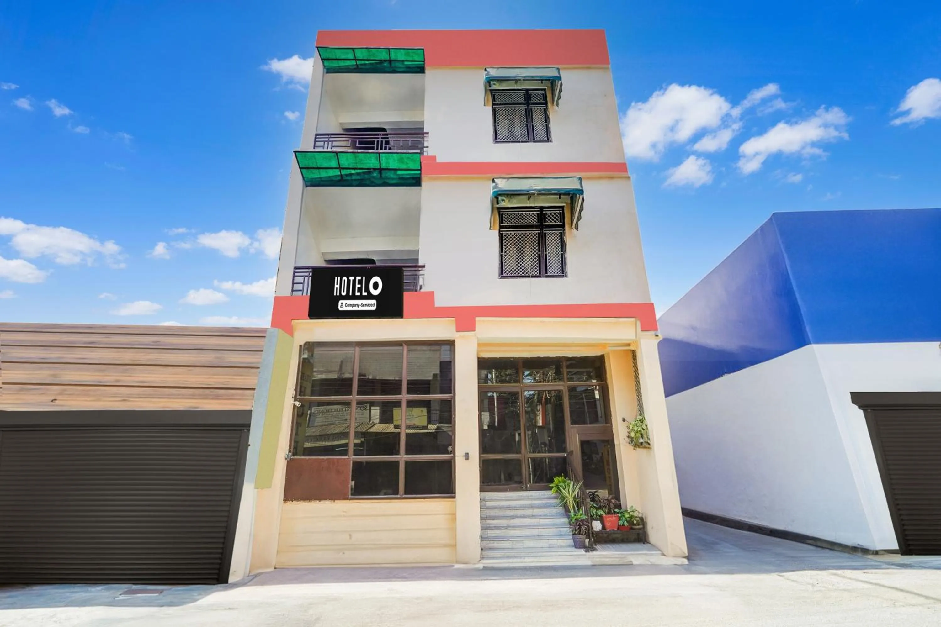 Facade/entrance in Hotel O Tyagi Road Near Prince Chowk