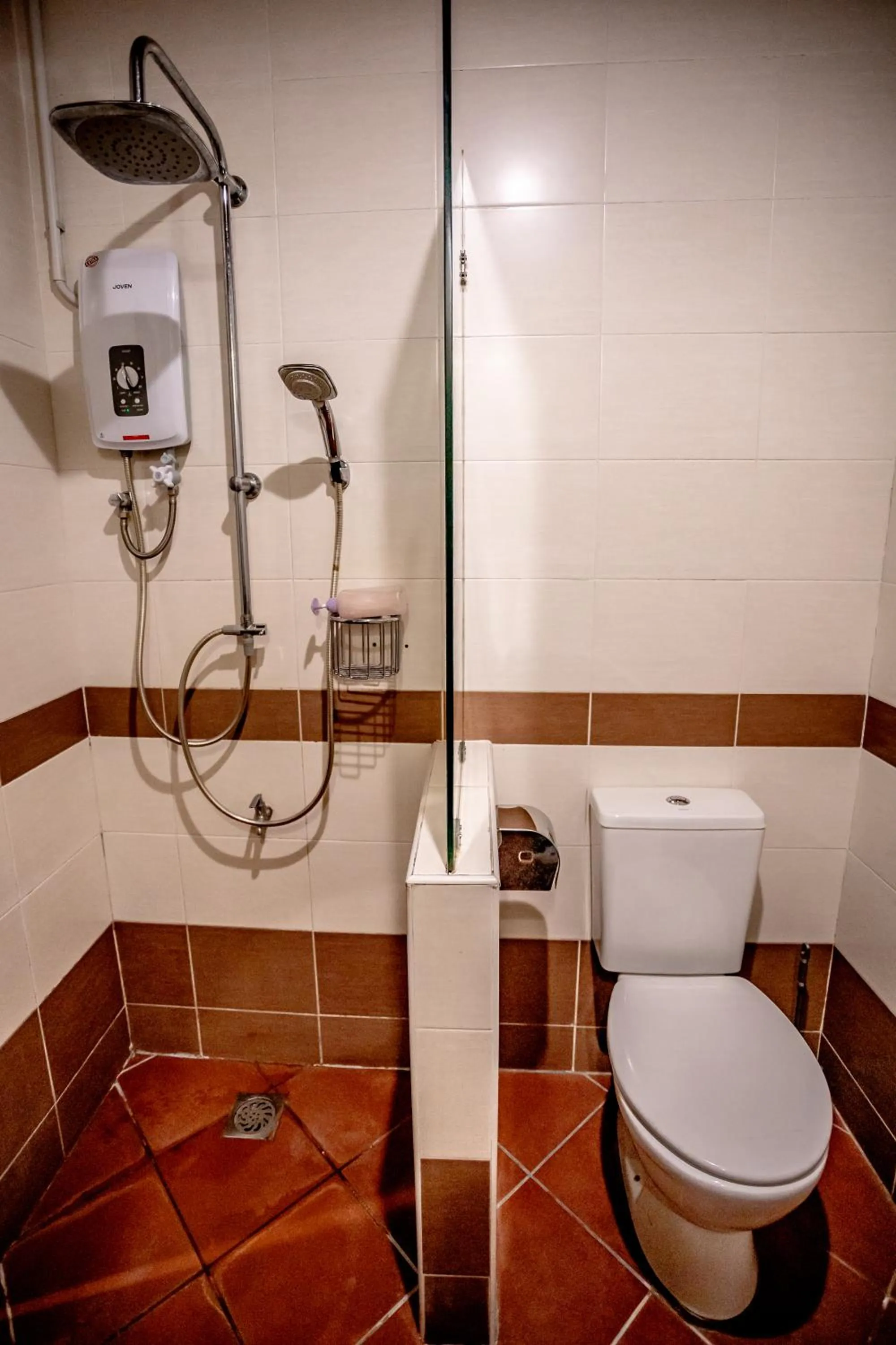 Shower in Palm Mansion Boutique Suites