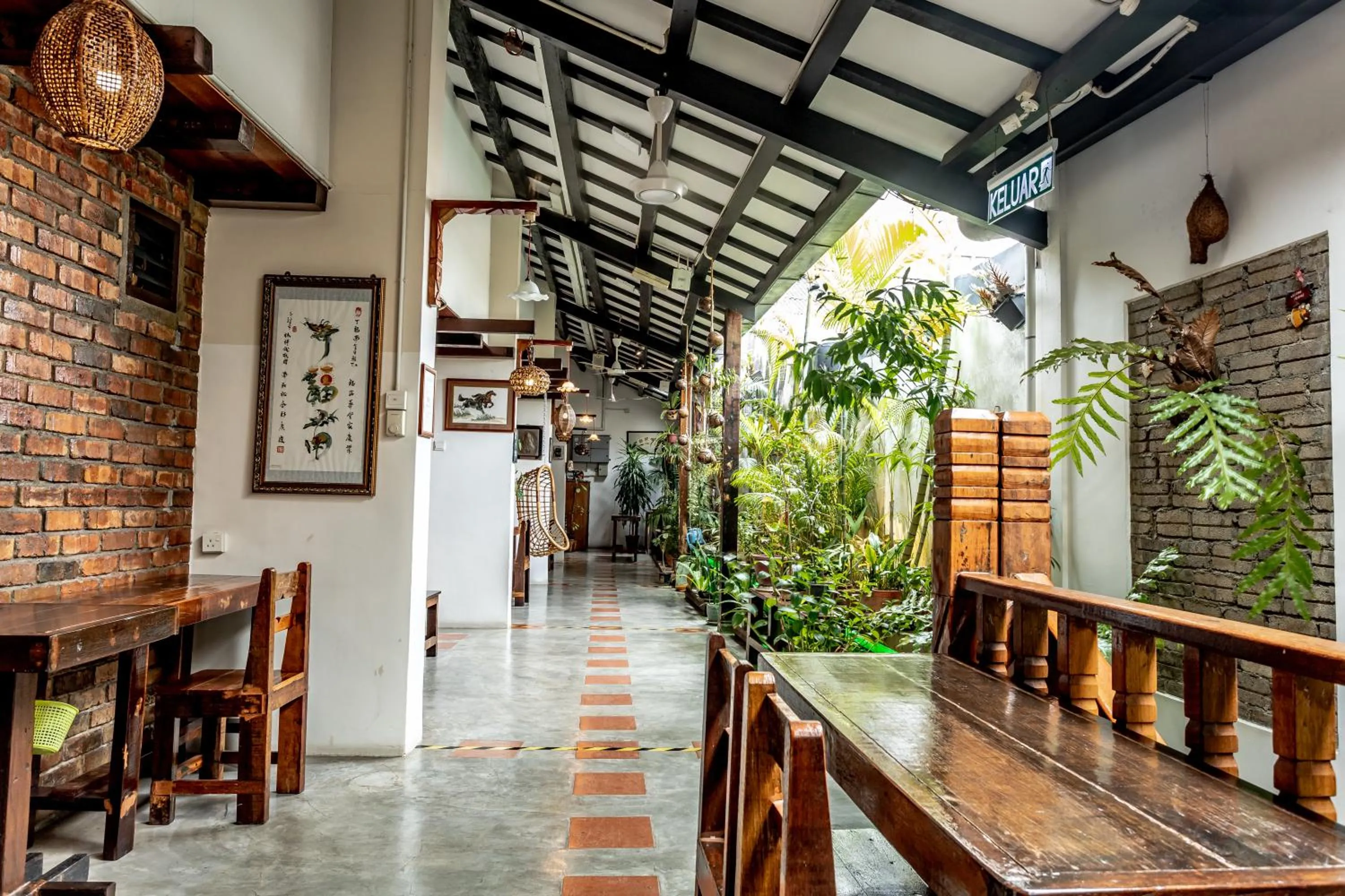 Patio in Palm Mansion Boutique Suites