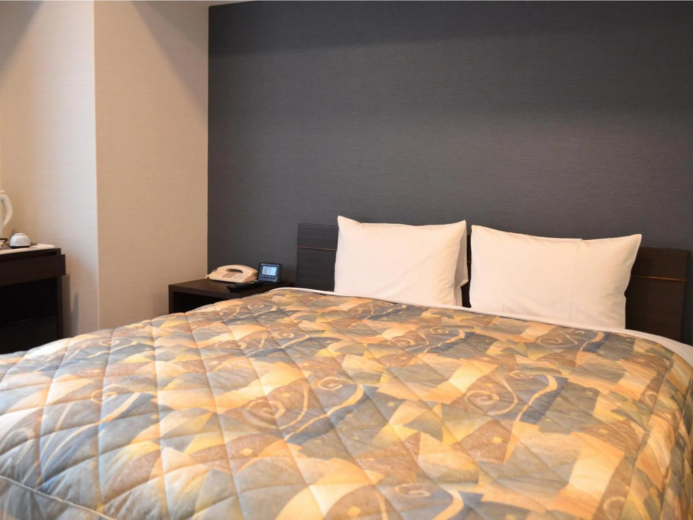 Bed in Yokohama Mandarin Hotel