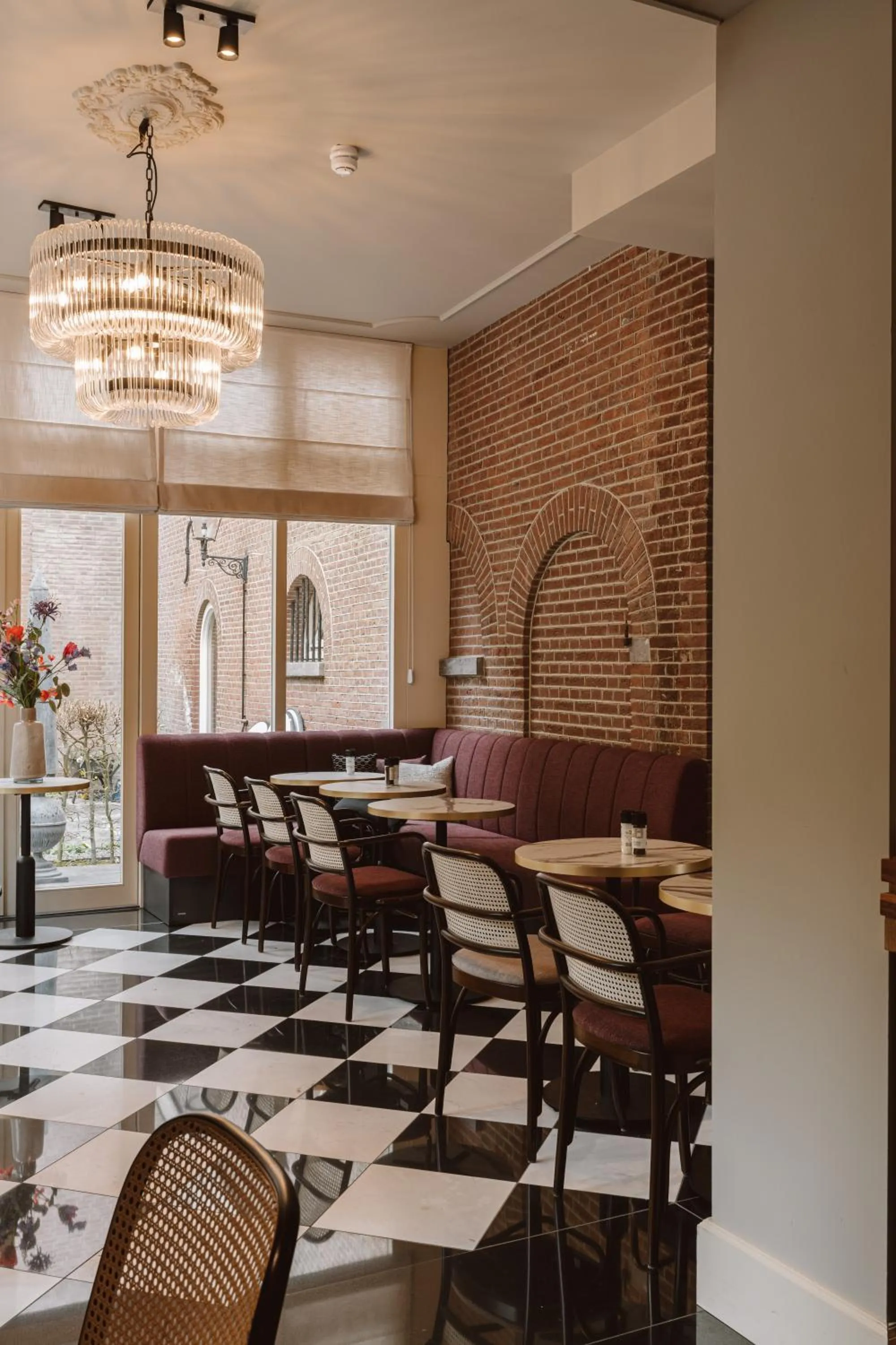 Restaurant/places to eat in The Saints Hotel