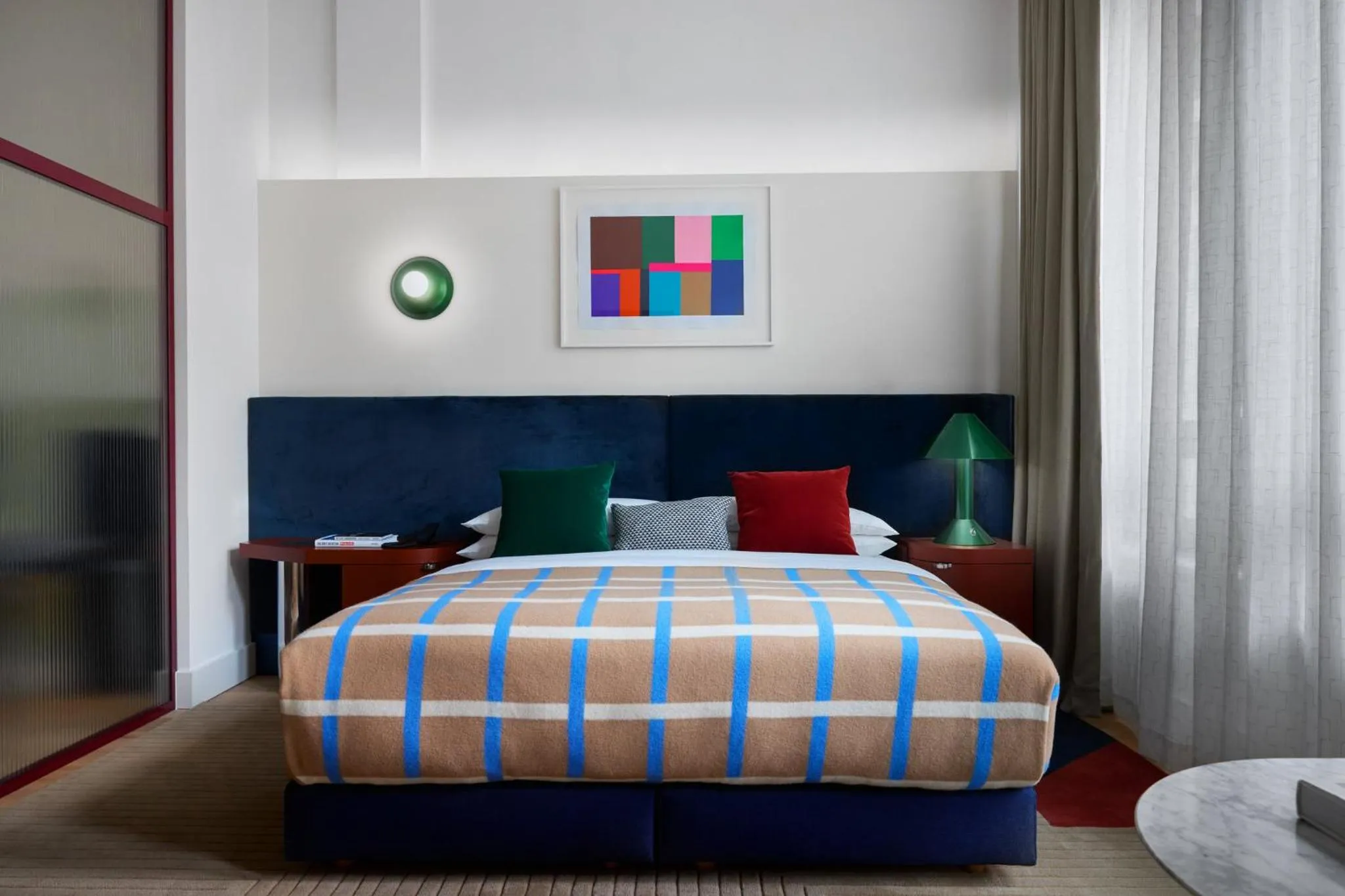 Photo of the whole room, Bed in Kimpton Main Frankfurt by IHG