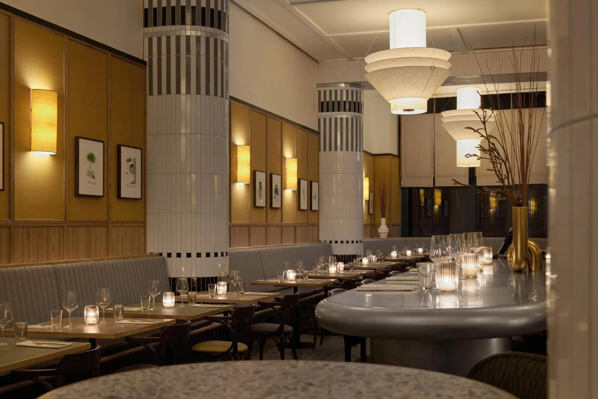 Restaurant/places to eat in Kimpton Main Frankfurt by IHG