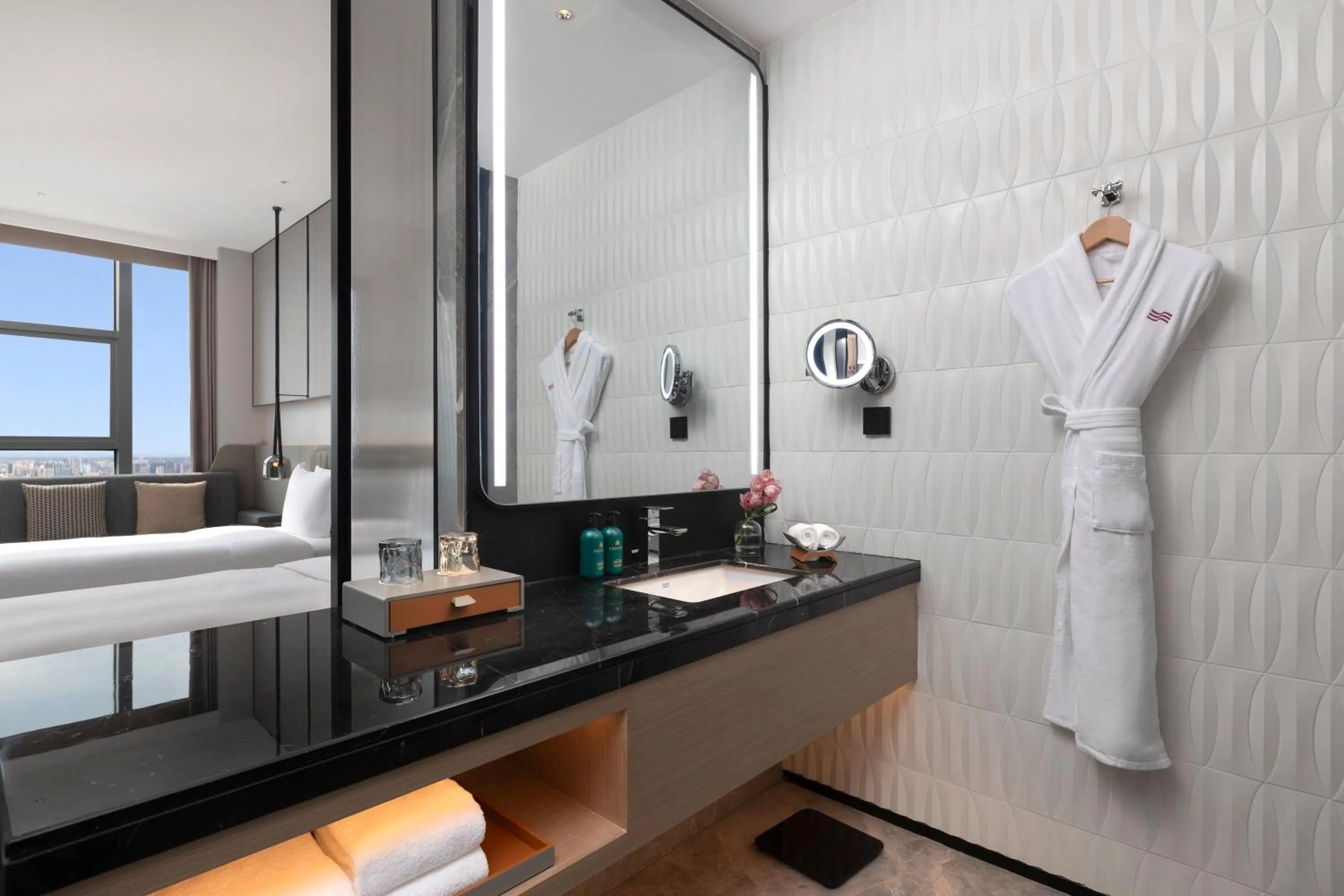 Photo of the whole room, Bed in Crowne Plaza Taizhou City Center by IHG