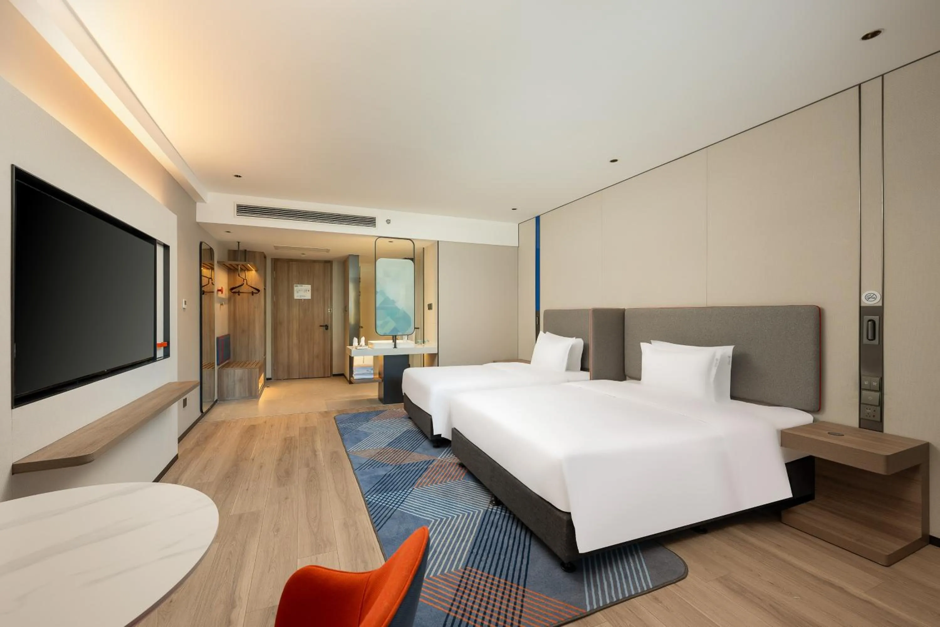 Bed in Holiday Inn Express Luoyang Longmen by IHG