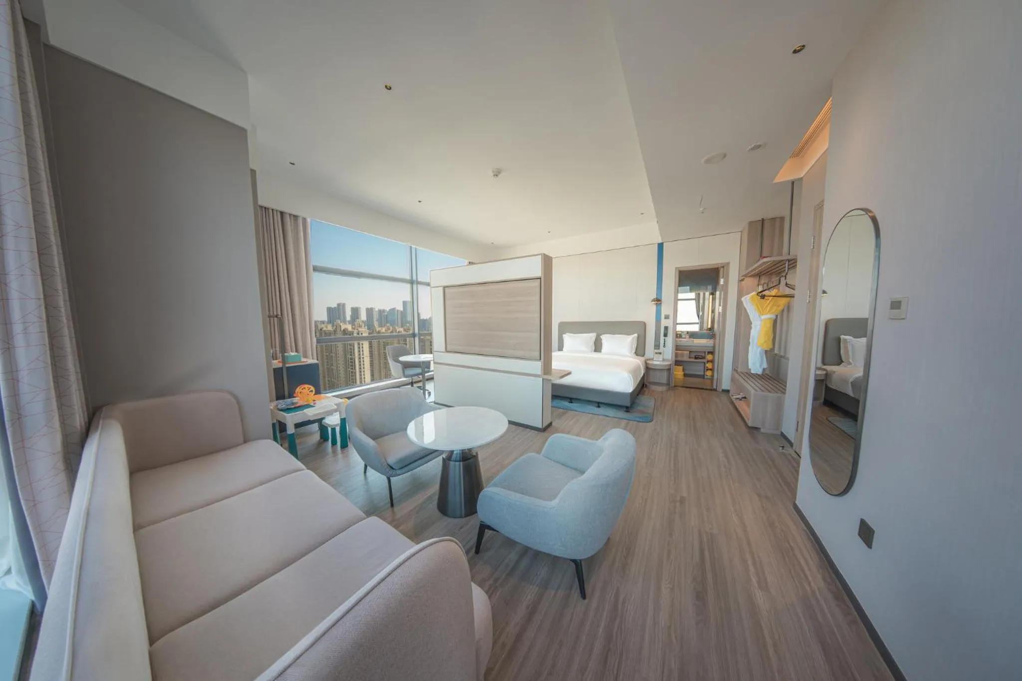 Photo of the whole room in Holiday Inn Express Wuhan East Lake by IHG