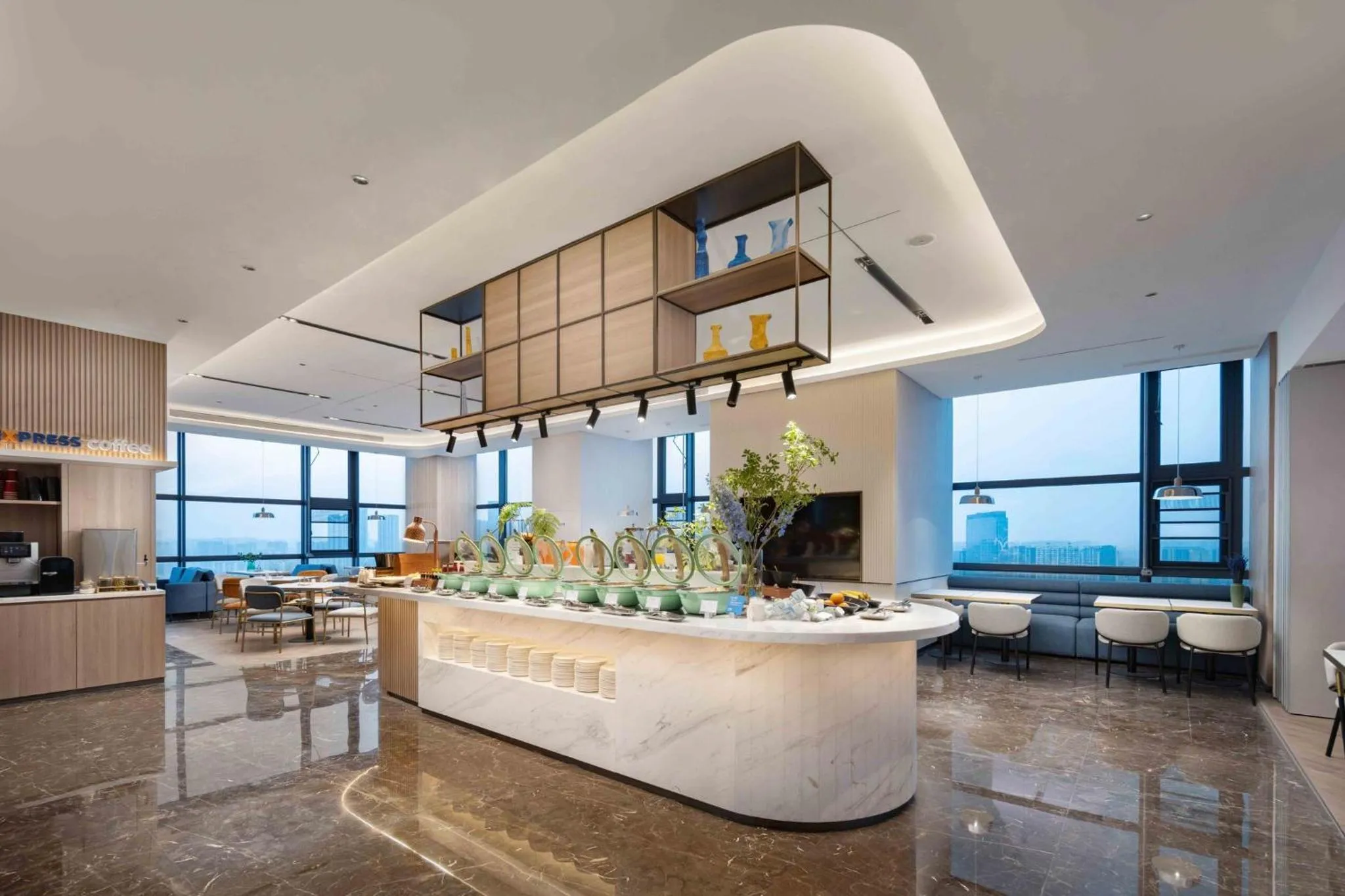 Restaurant/places to eat in Holiday Inn Express Wuhan East Lake by IHG