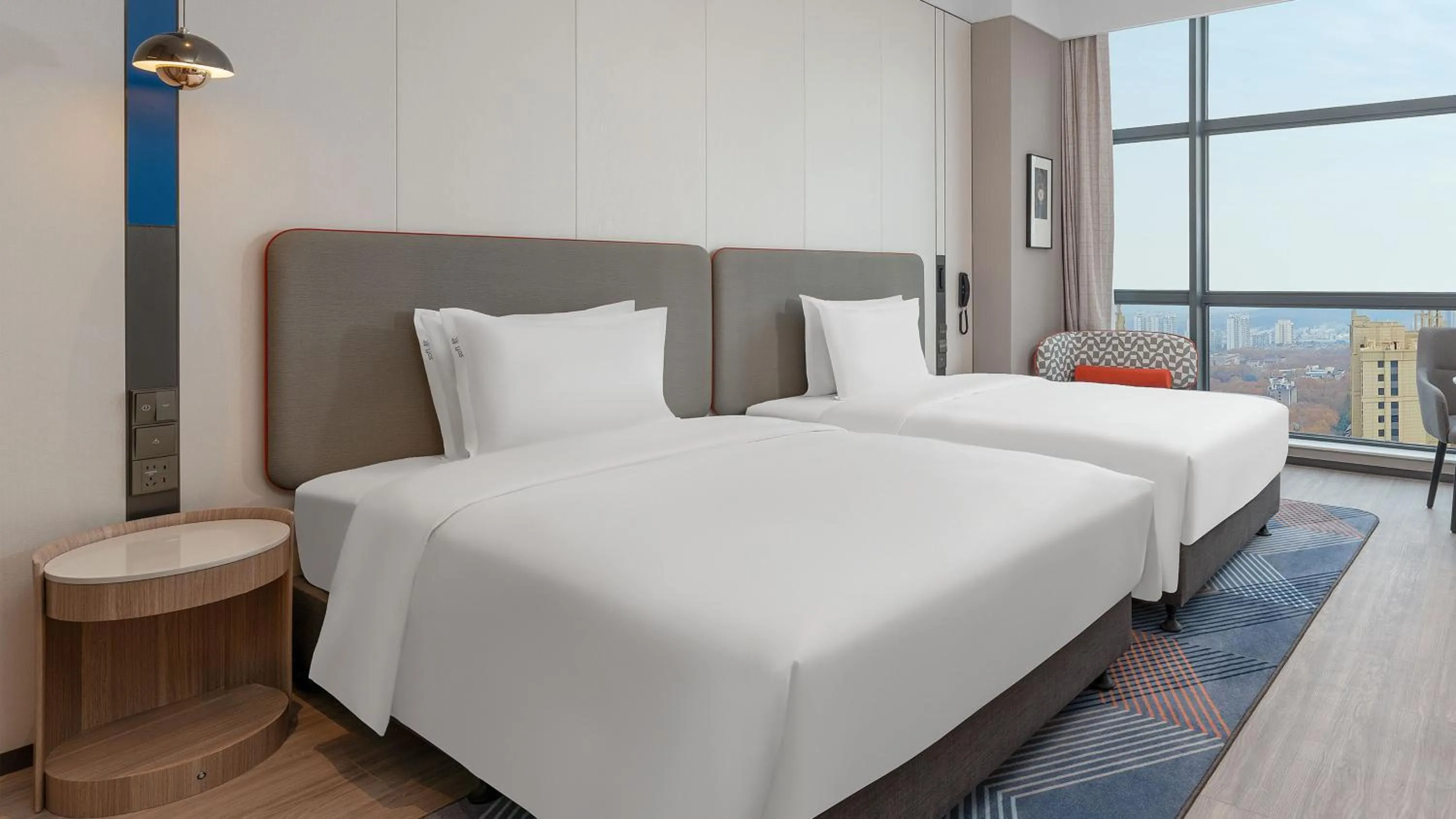 Bed in Holiday Inn Express Wuhan East Lake by IHG