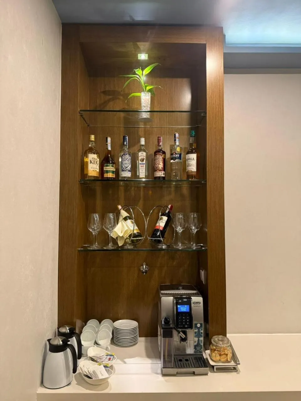 Lounge or bar in Radisson Hotel Kandy