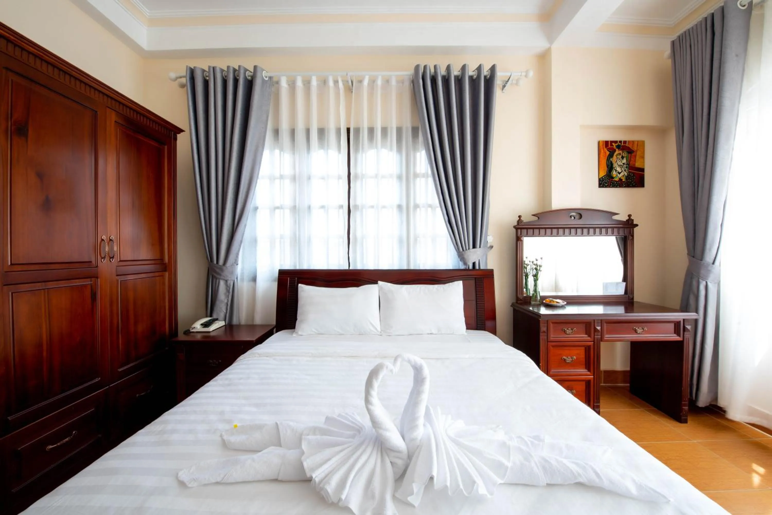 Bedroom, Bed in Le Petit Paris Dalat Hotel