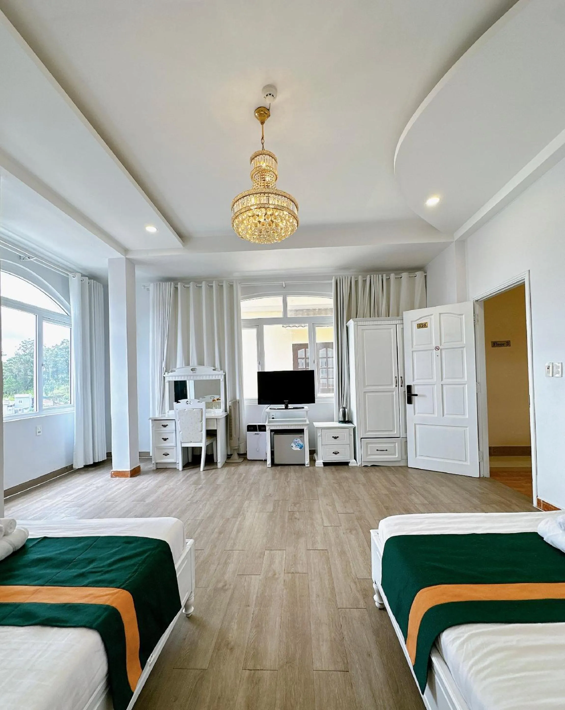 Bedroom, Bed in Le Petit Paris Dalat Hotel