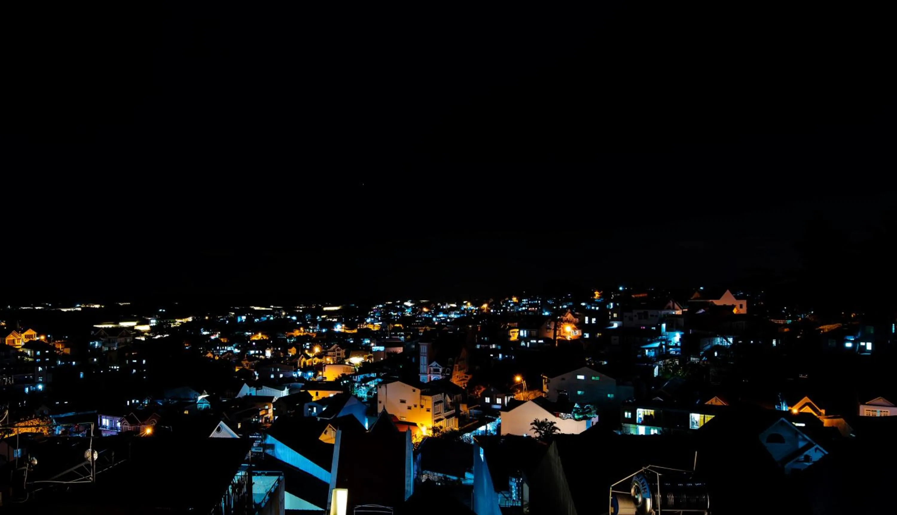 Night in Le Petit Paris Dalat Hotel