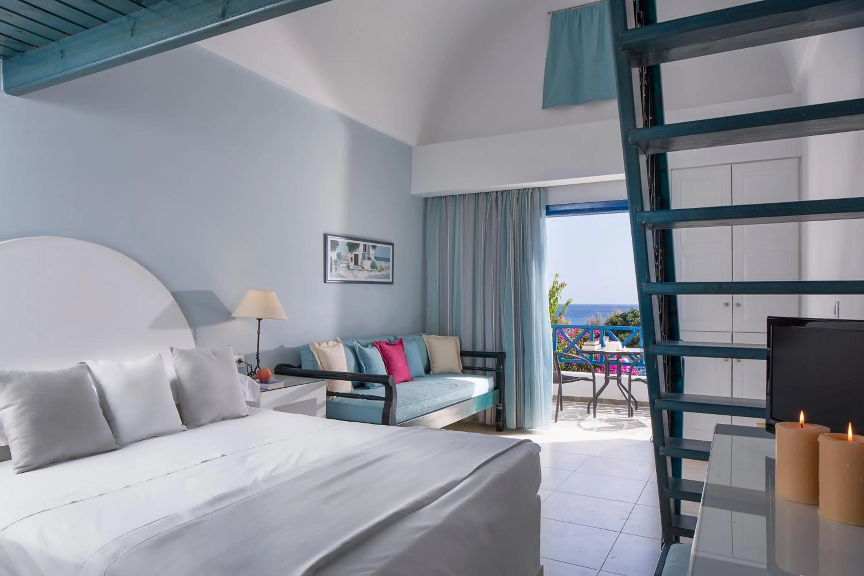 Property building, Bed in Veggera Beach Hotel
