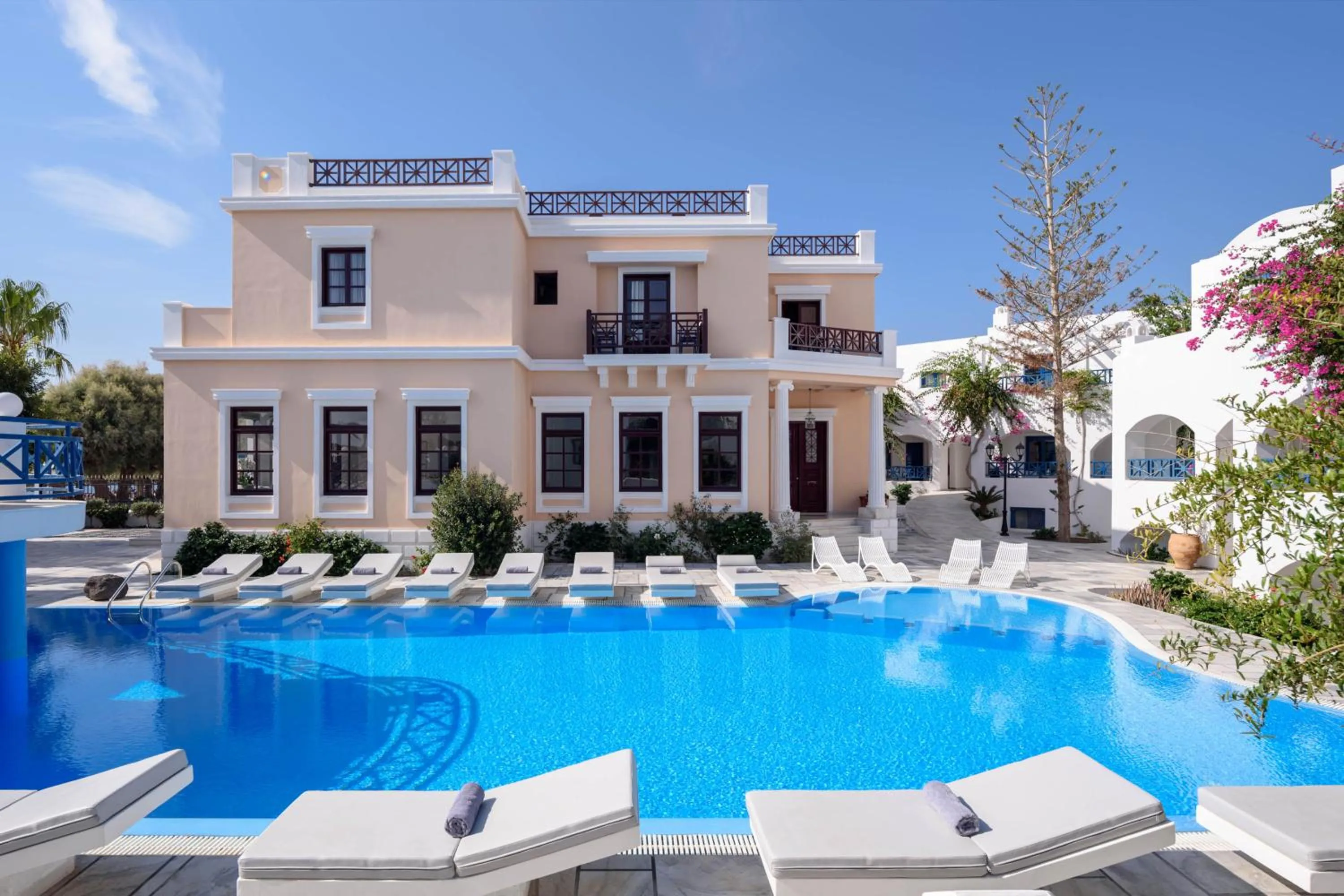 Property building in Veggera Beach Hotel