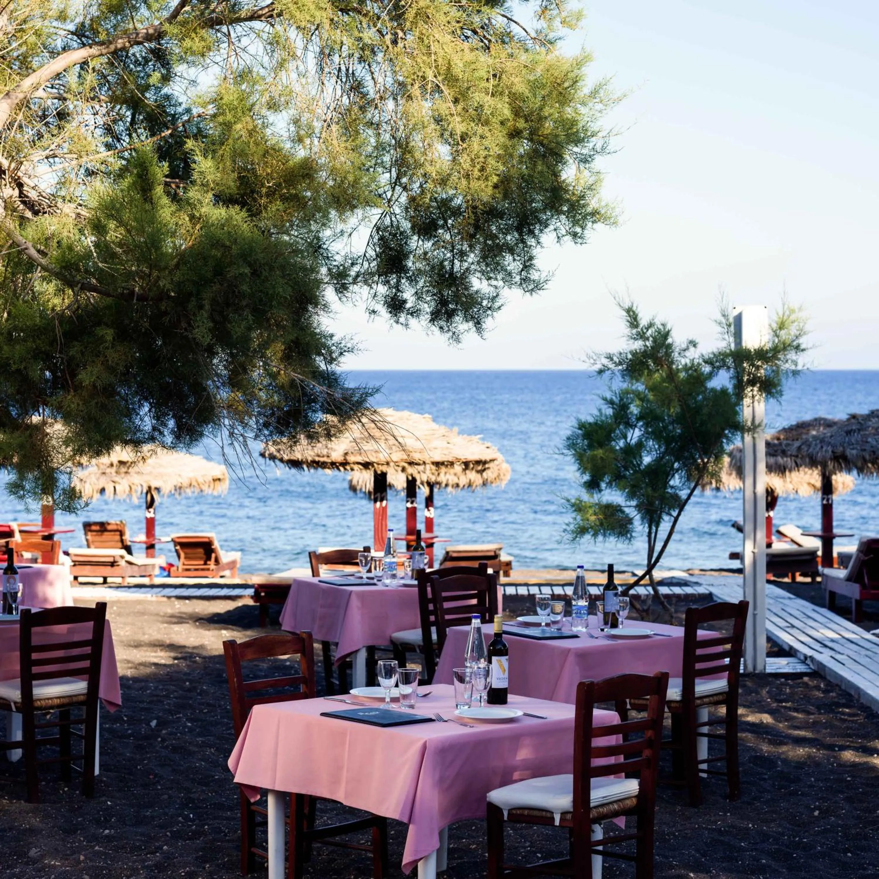 Restaurant/places to eat in Veggera Beach Hotel