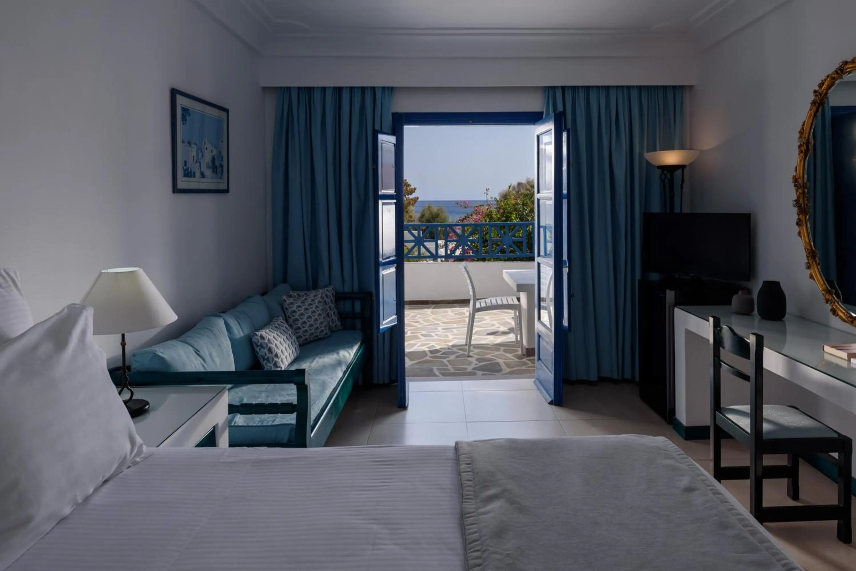 Balcony/Terrace, Bed in Veggera Beach Hotel